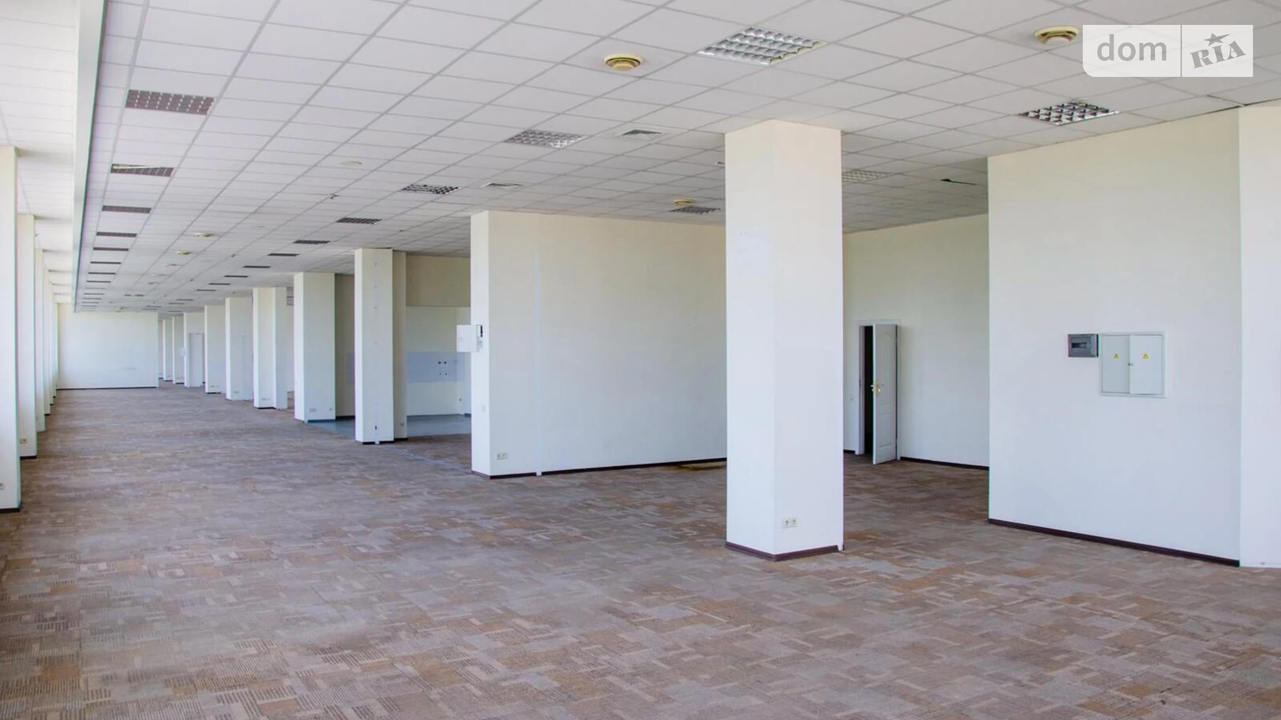 Сдается в аренду офис 1800 кв. м в бизнес-центре, цена: 17600 $ - фото 4
