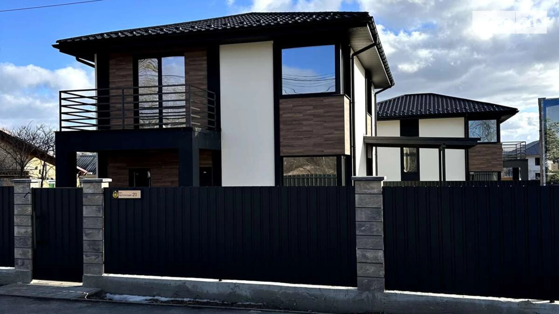 Продается дом на 2 этажа 120 кв. м с балконом, цена: 132000 $ - фото 2