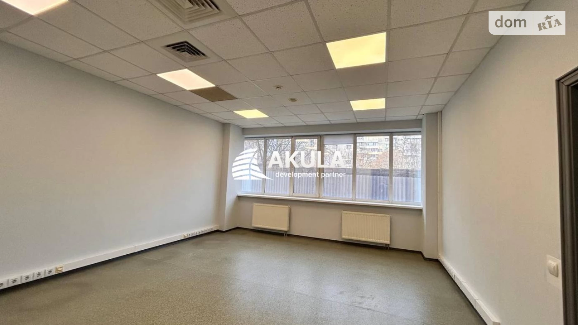 Сдается в аренду офис 90 кв. м в бизнес-центре, цена: 1350 $ - фото 2