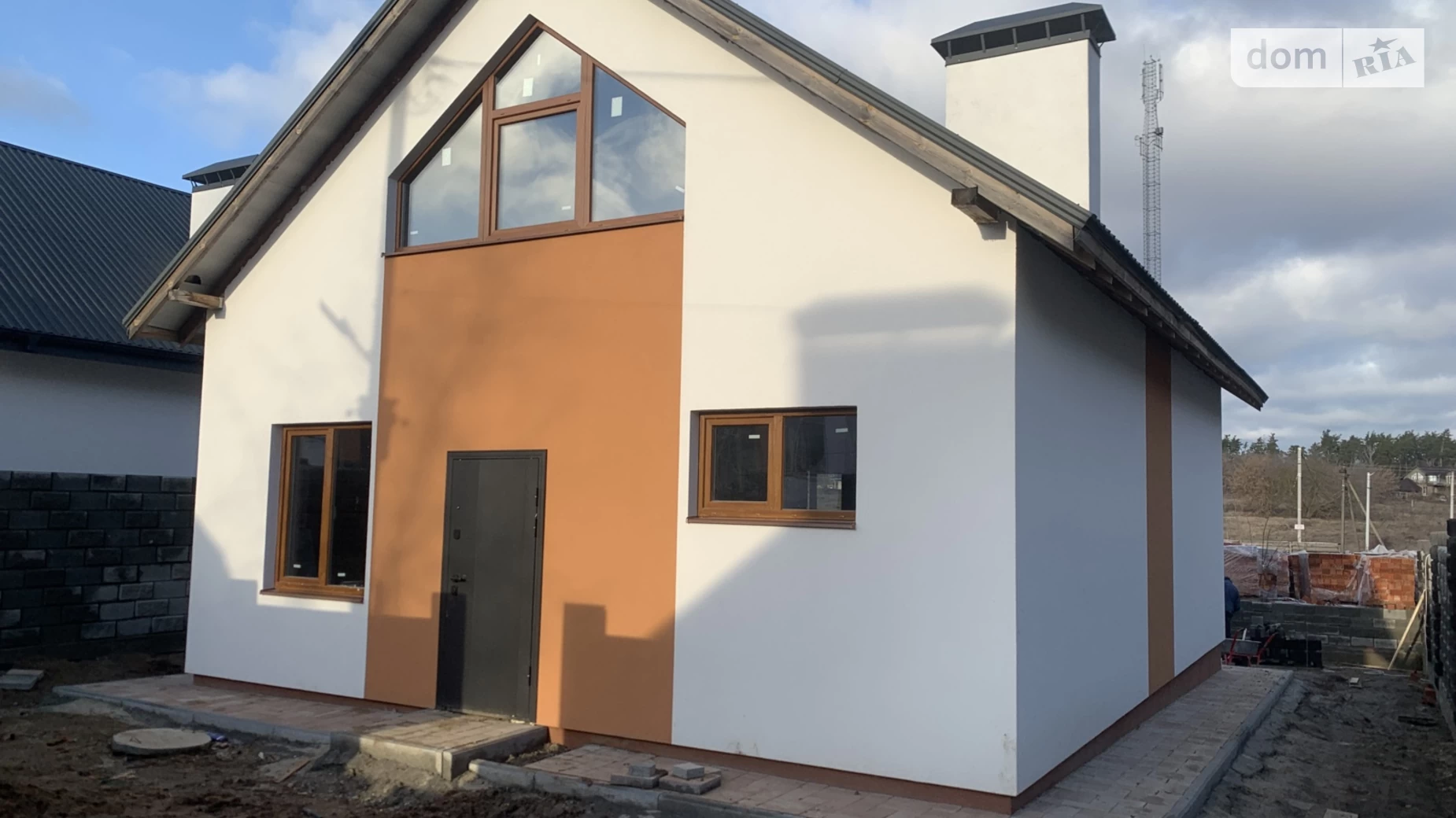 Продается дом на 2 этажа 120 кв. м с бассейном, цена: 85000 $ - фото 2