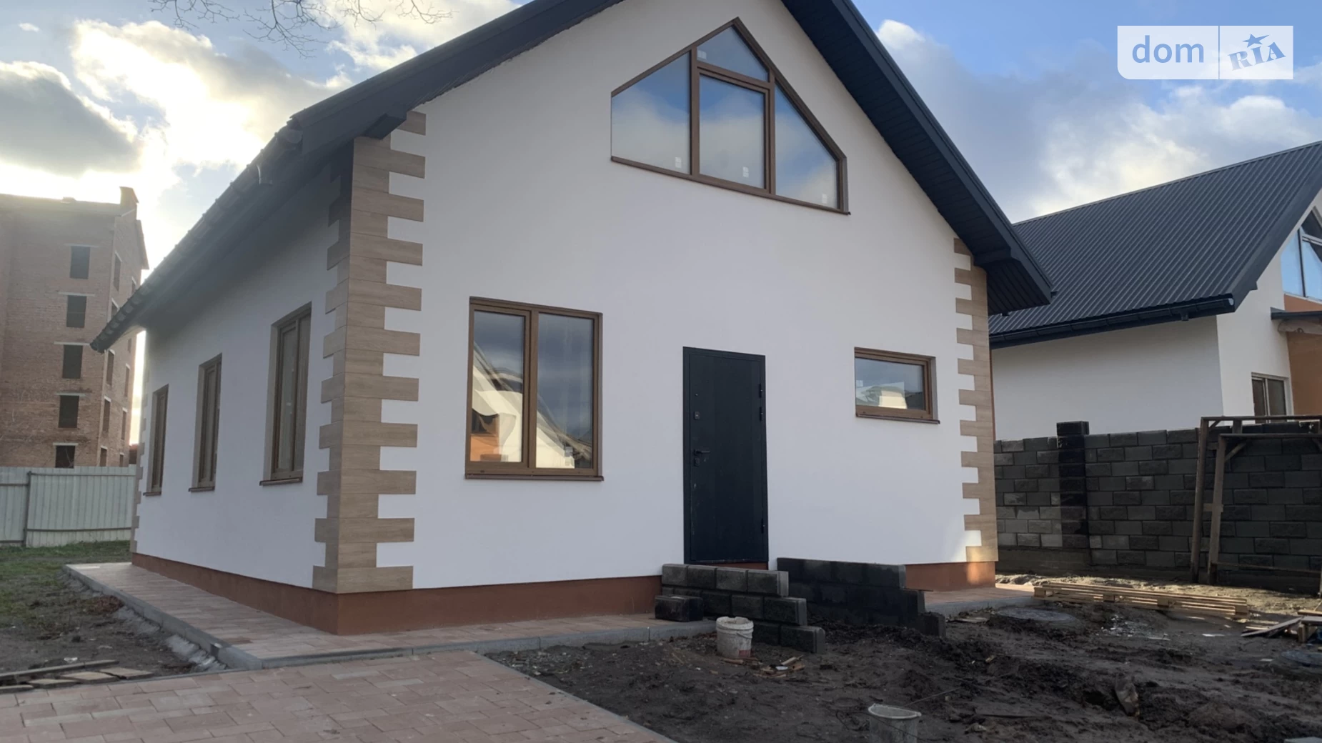 Продается дом на 2 этажа 120 кв. м с бассейном, цена: 85000 $ - фото 3