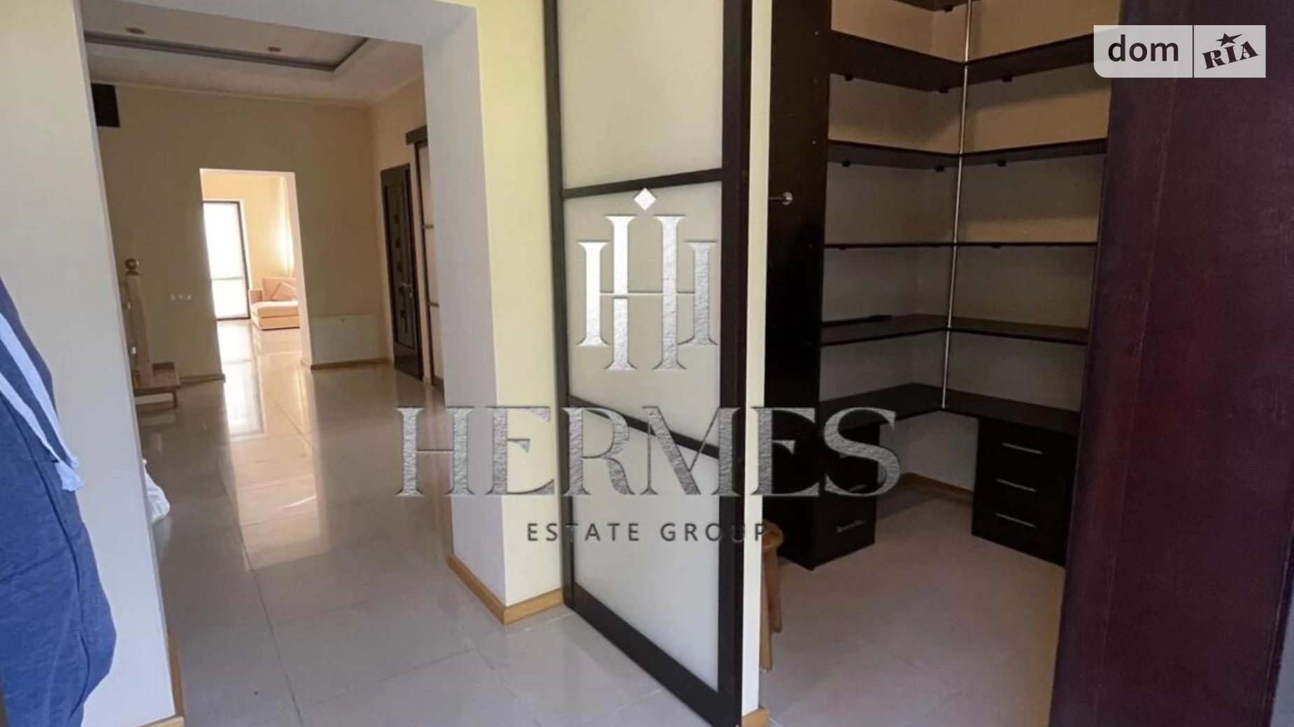 Сдается в аренду дом на 3 этажа 650 кв. м с балконом, цена: 5000 $ - фото 3
