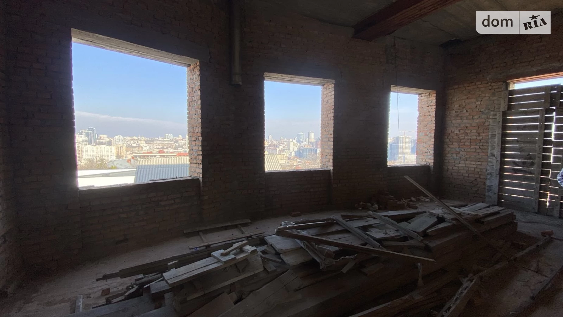 Продается дом на 3 этажа 440 кв. м с террасой, цена: 310000 $ - фото 5