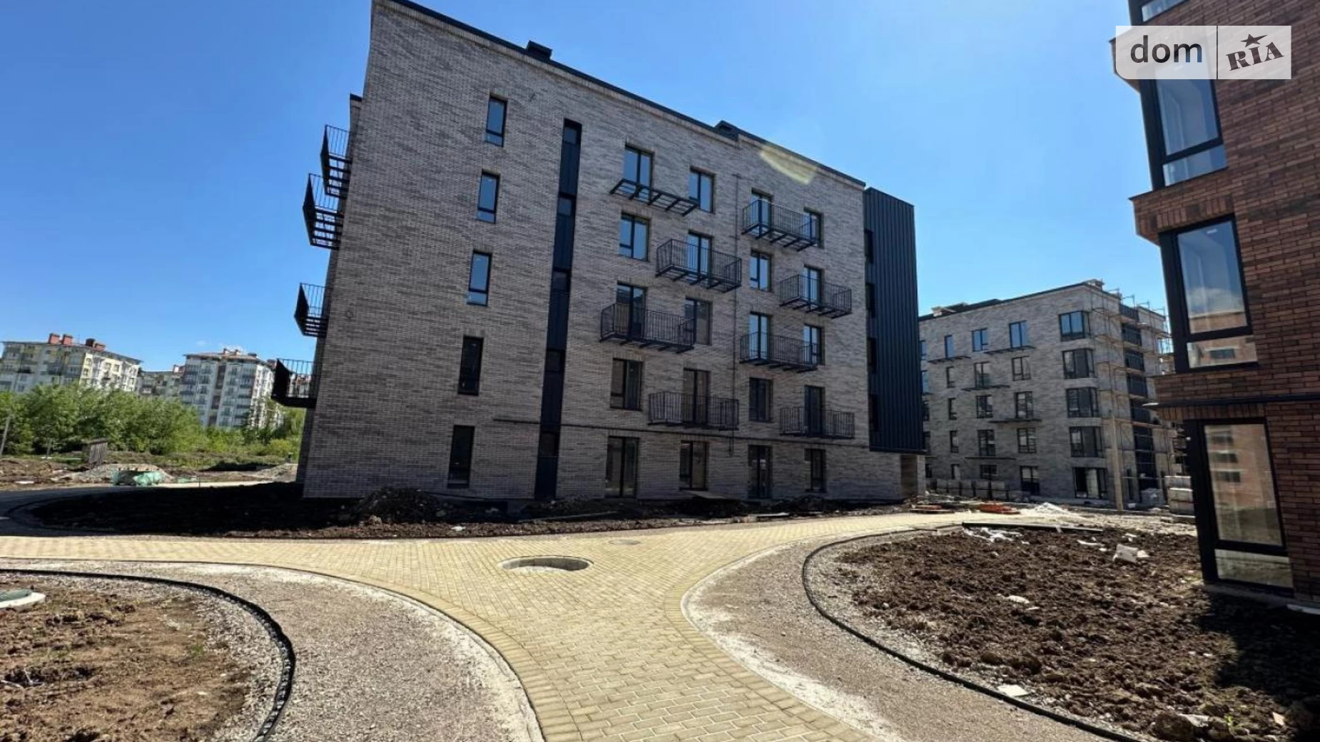 Продается 1-комнатная квартира 64.3 кв. м в Криховцах, ул. 24-го Августа, 12 - фото 2