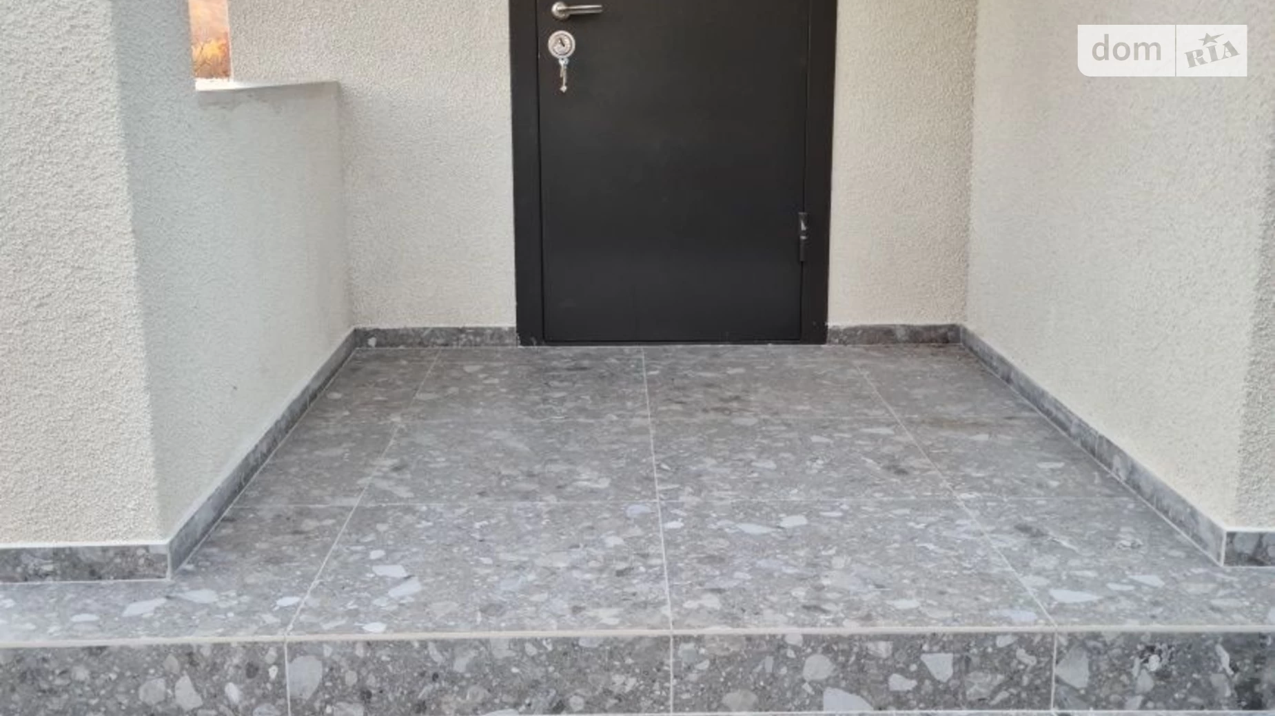 Продается дом на 2 этажа 70 кв. м с мансардой, цена: 46800 $ - фото 2