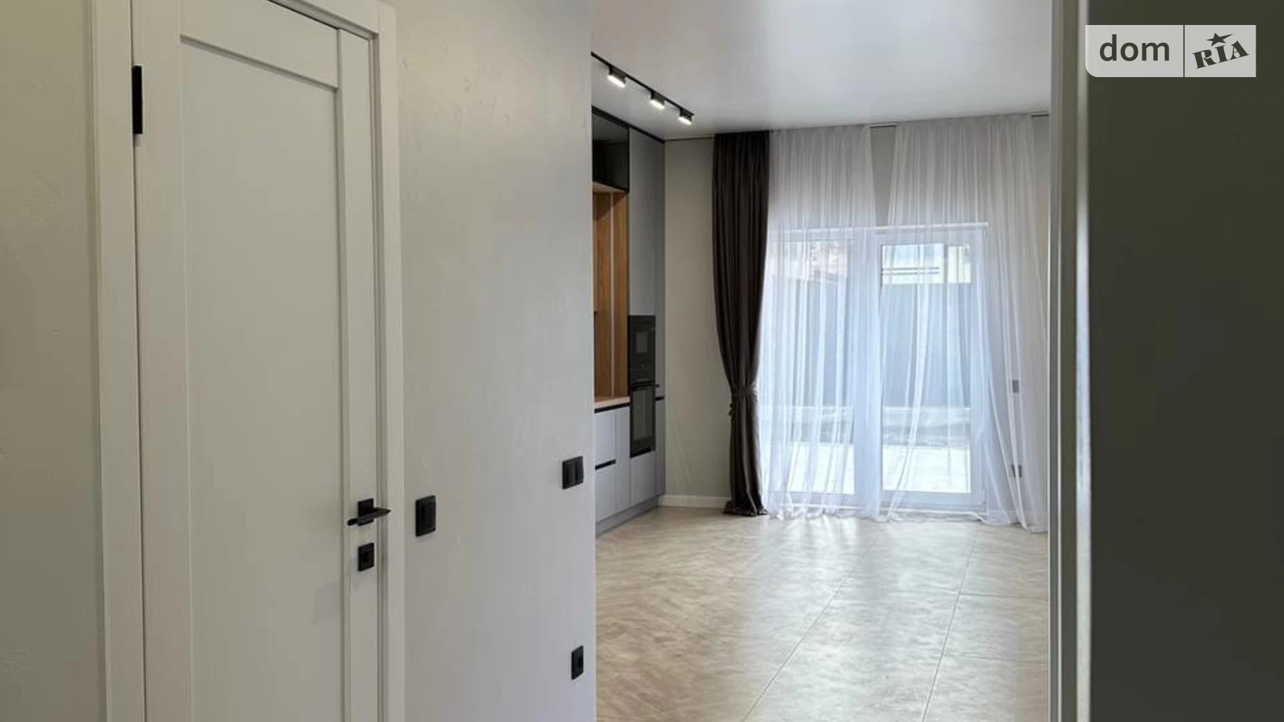 Продается дом на 2 этажа 125 кв. м с подвалом, цена: 170000 $ - фото 2