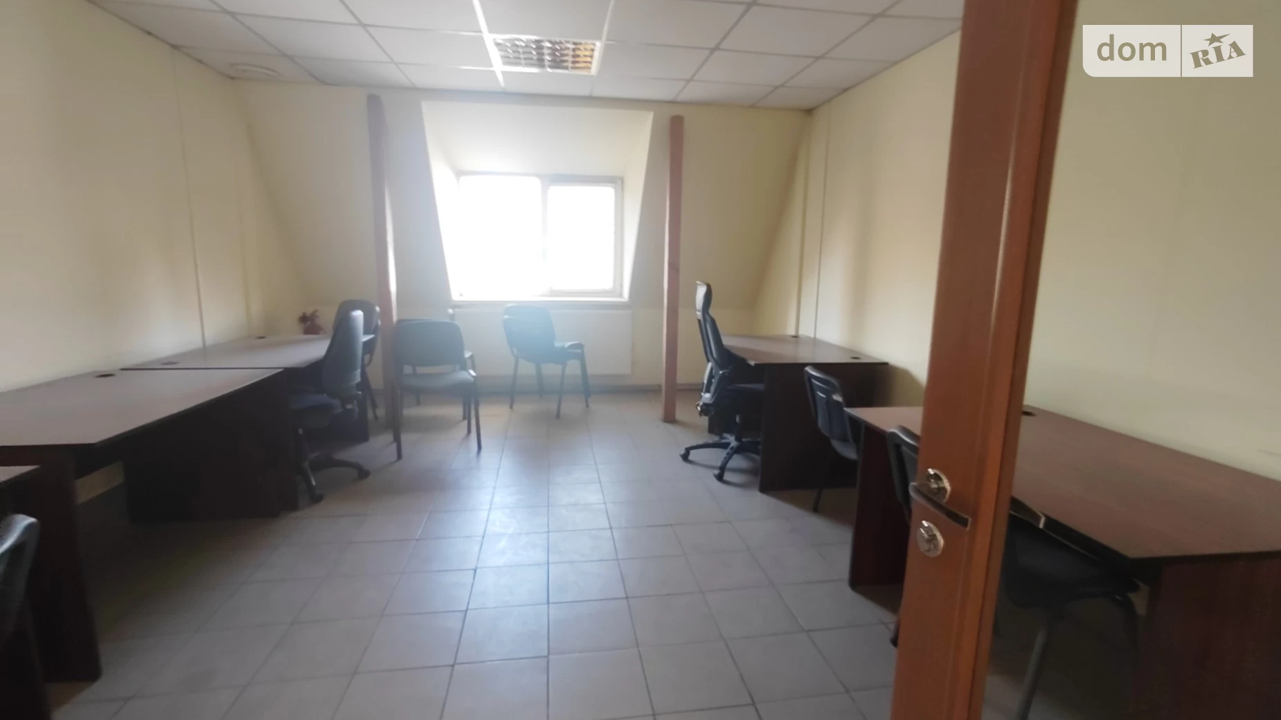 Сдается в аренду офис 200 кв. м в бизнес-центре, цена: 36000 грн - фото 4
