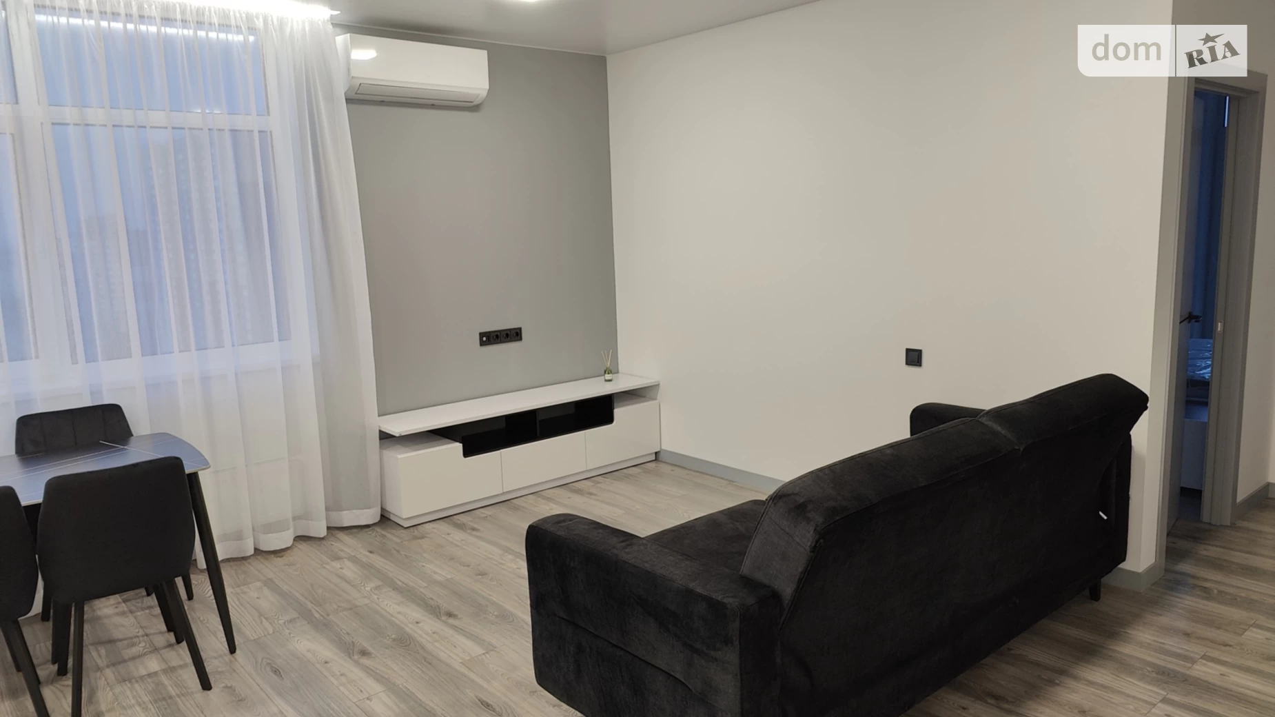 Продается 2-комнатная квартира 69.05 кв. м в Киеве, ул. Александра Олеся, 1 - фото 2