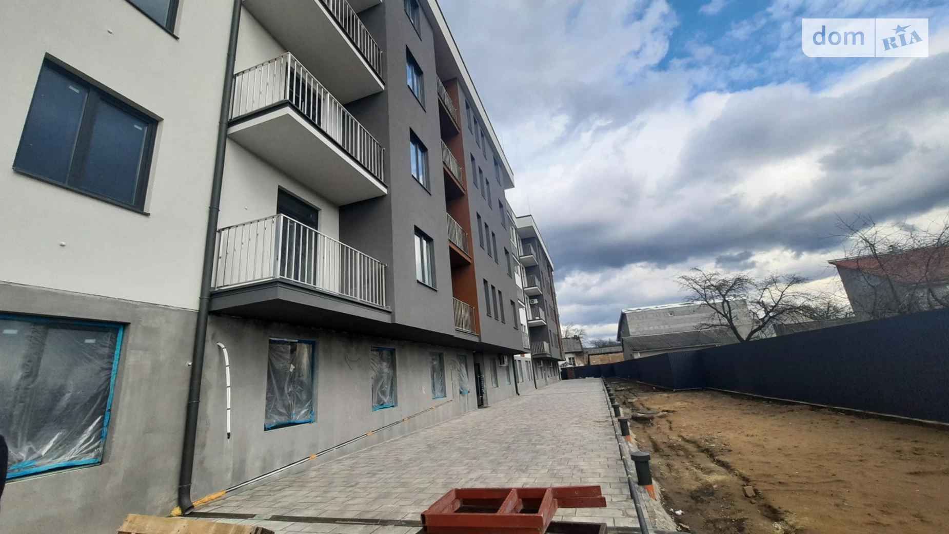 Продается 1-комнатная квартира 24 кв. м в Ужгороде, цена: 54000 $ - фото 2