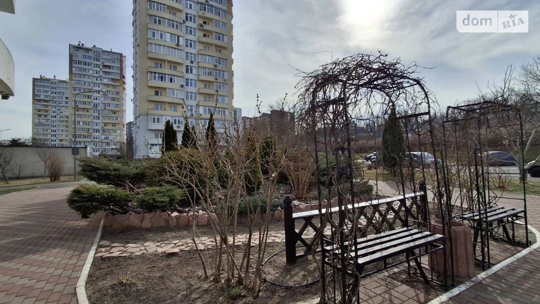 Продается 2-комнатная квартира 86.2 кв. м в Ирпене, ул. Григория Сковороды, 1 - фото 3