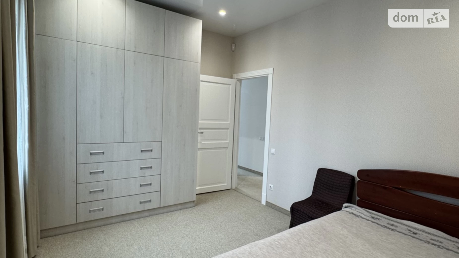 Продается дом на 2 этажа 225 кв. м с беседкой, цена: 380000 $ - фото 2