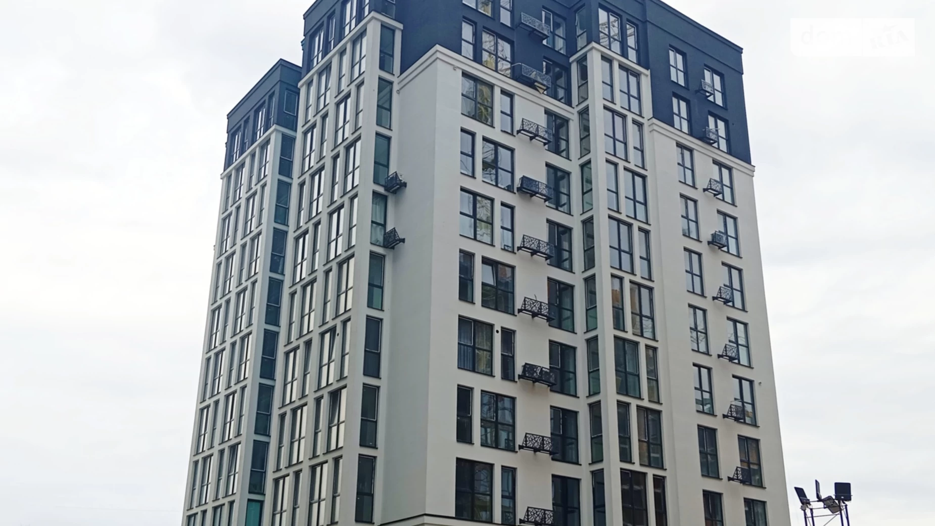 Продается 1-комнатная квартира 44 кв. м в Житомире - фото 2