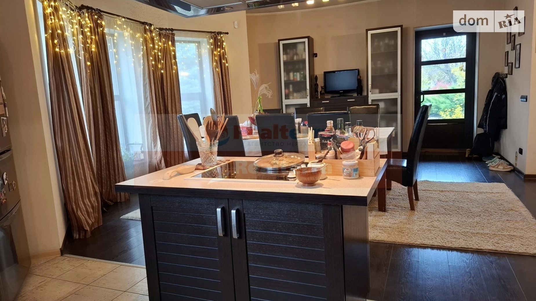 Продается дом на 2 этажа 271.9 кв. м с садом, цена: 470000 $ - фото 5