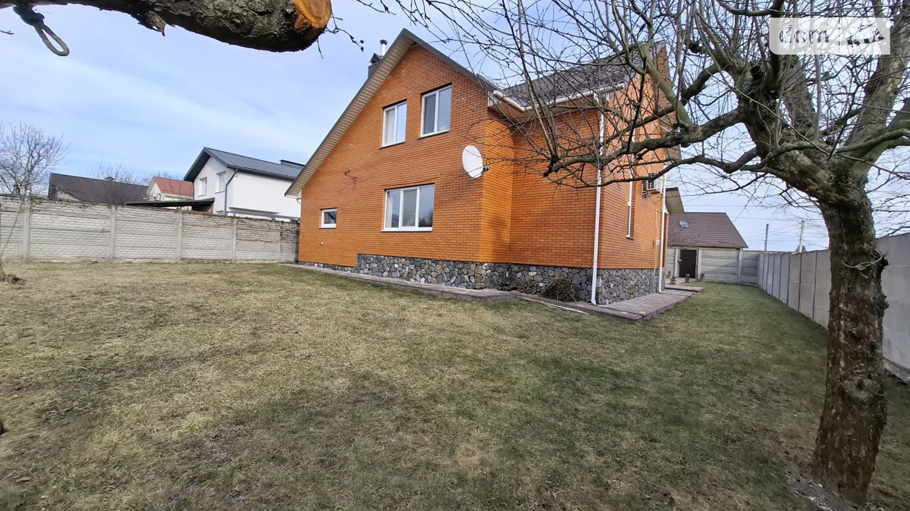 Продается дом на 2 этажа 181.6 кв. м с участком, цена: 185000 $ - фото 2