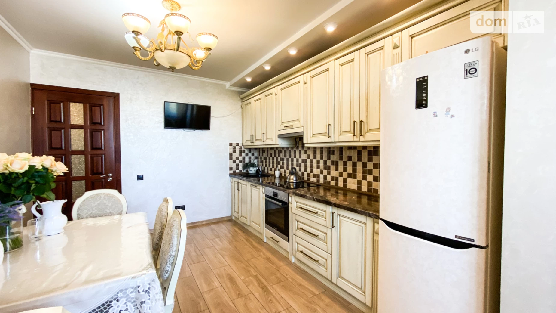 3-комнатная квартира 75 кв. м в Луцке, ул. Чернышевского - фото 2
