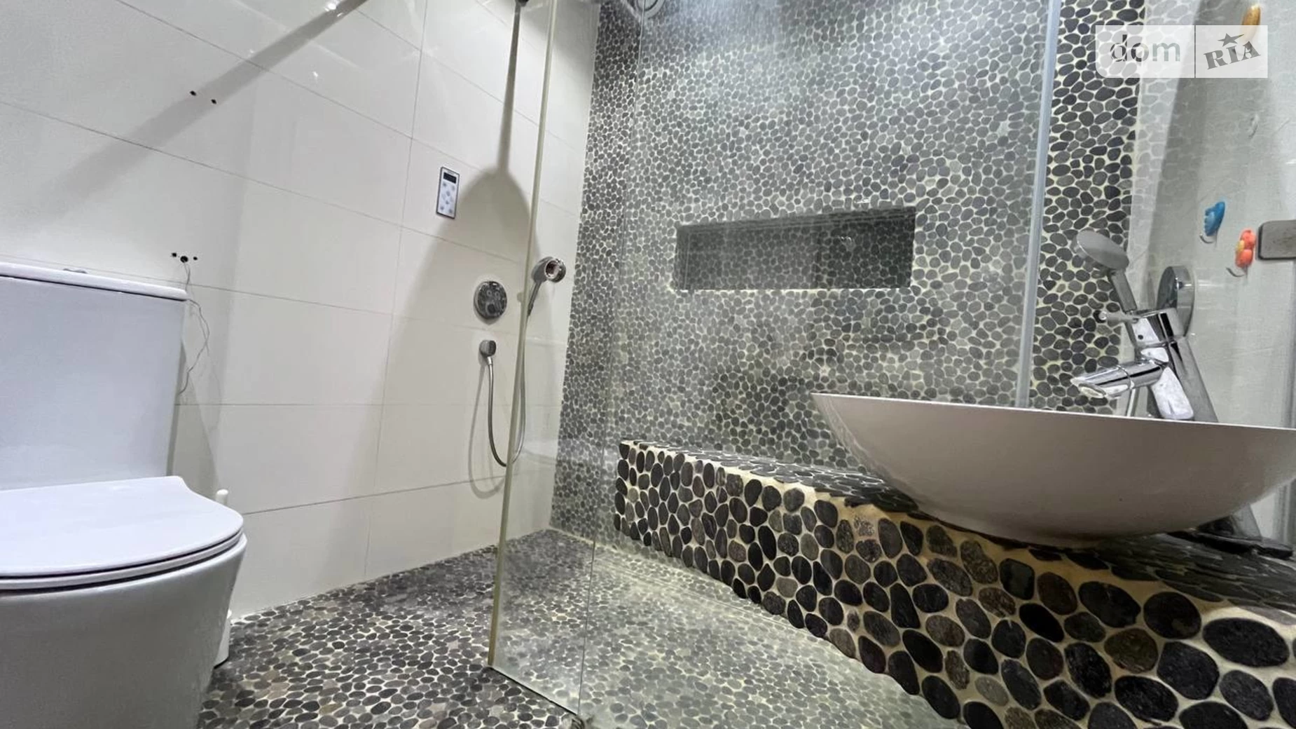 Продается 2-комнатная квартира 121 кв. м в Михайловке-Рубежовке - фото 3