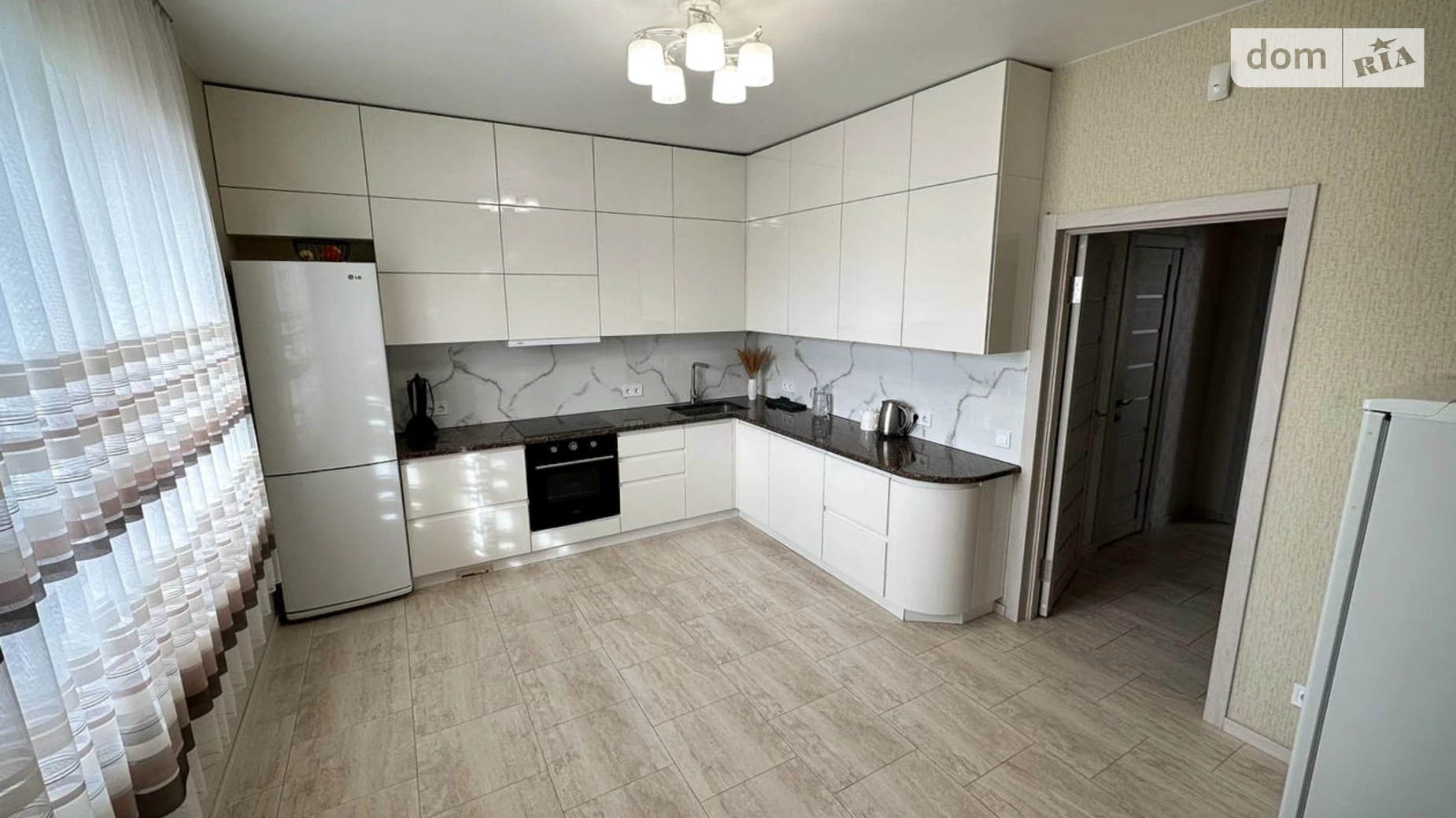 Продается дом на 2 этажа 468 кв. м с участком, цена: 160000 $ - фото 4