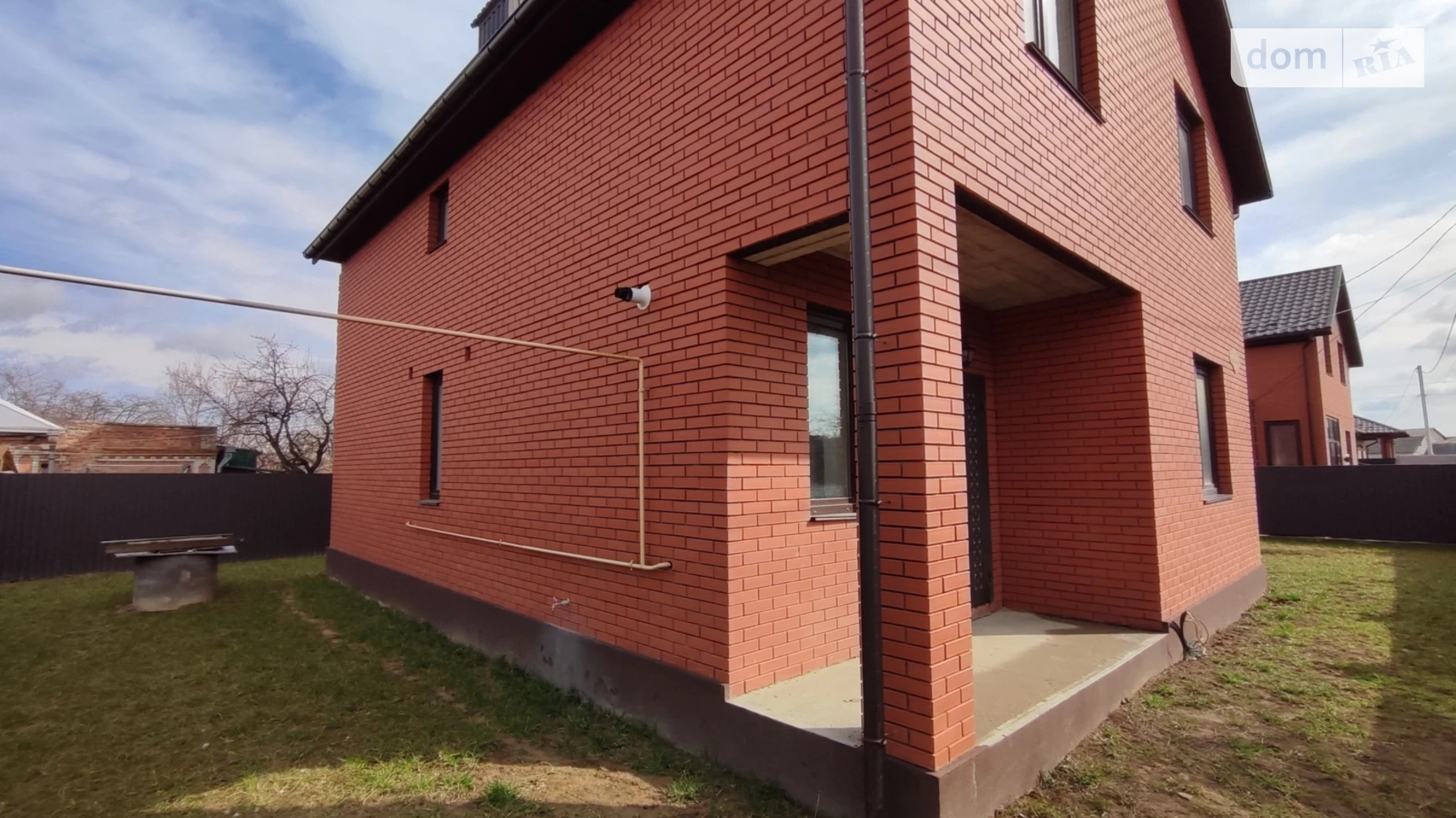 Продается дом на 2 этажа 130 кв. м с камином, цена: 100000 $ - фото 5
