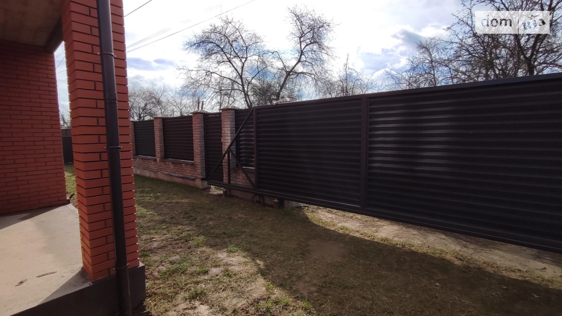Продается дом на 2 этажа 130 кв. м с камином, цена: 100000 $ - фото 3