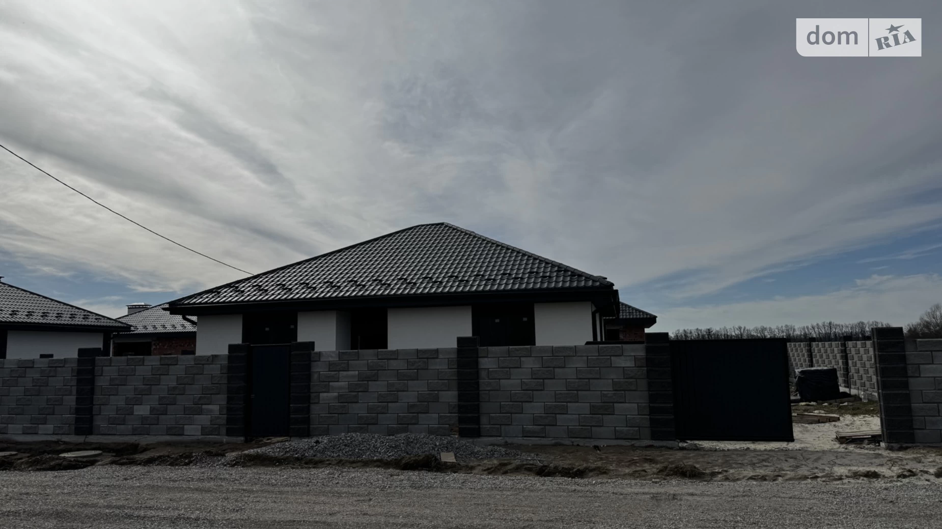Продается одноэтажный дом 90 кв. м с балконом, цена: 70000 $ - фото 2