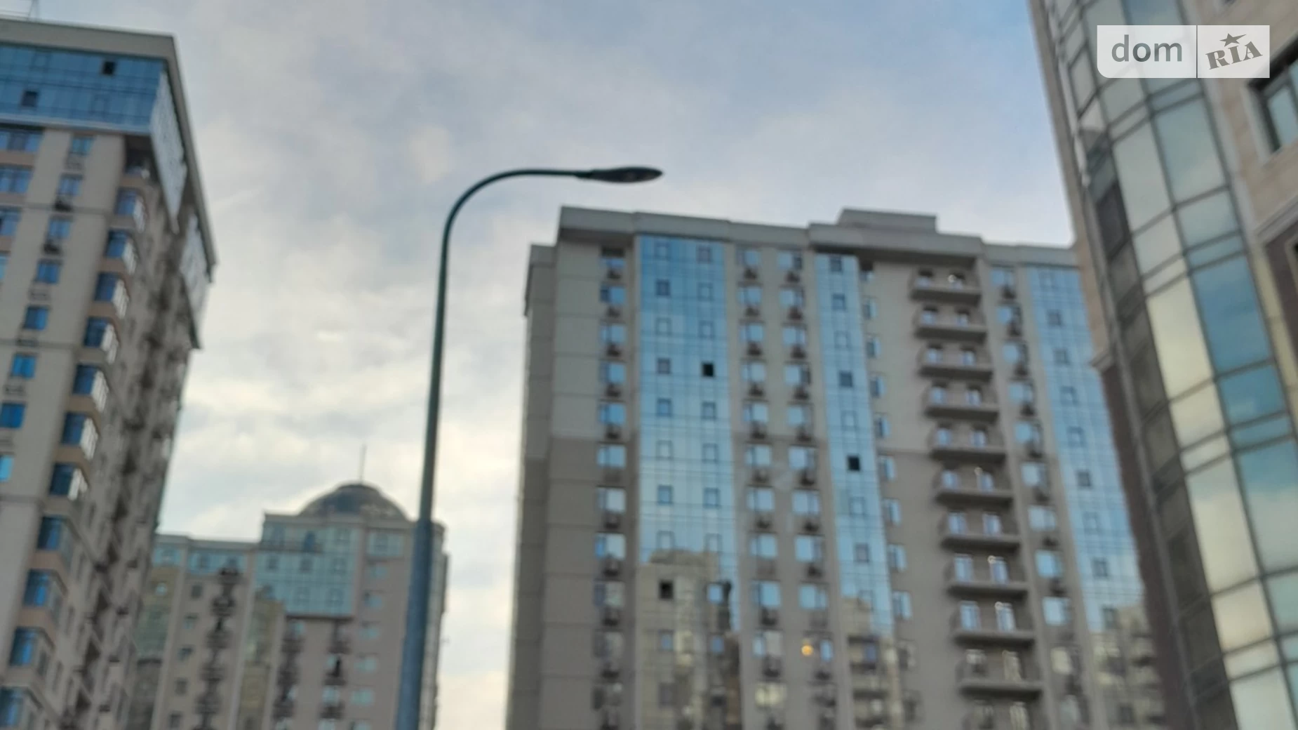 Сдается в аренду 2-комнатная квартира 50 кв. м в Лиманке, ул. Жемчужная, 1А - фото 2