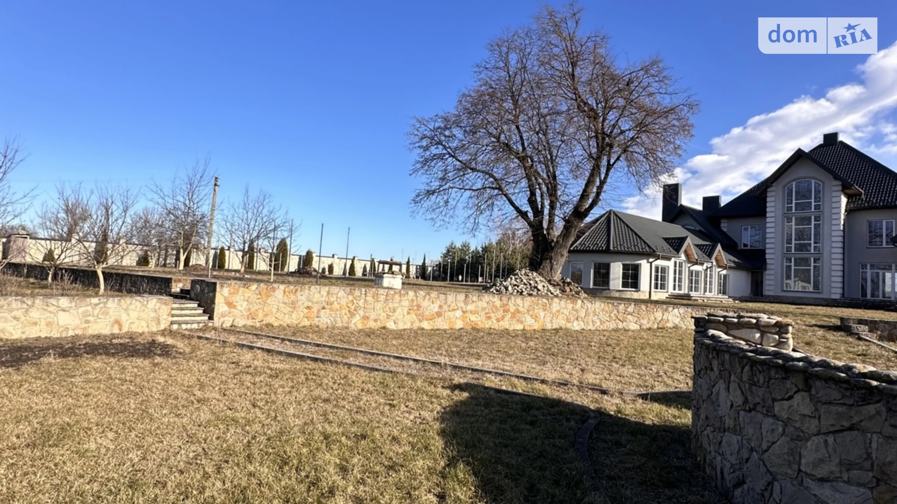Продается дом на 3 этажа 750 кв. м с беседкой, цена: 350000 $ - фото 4
