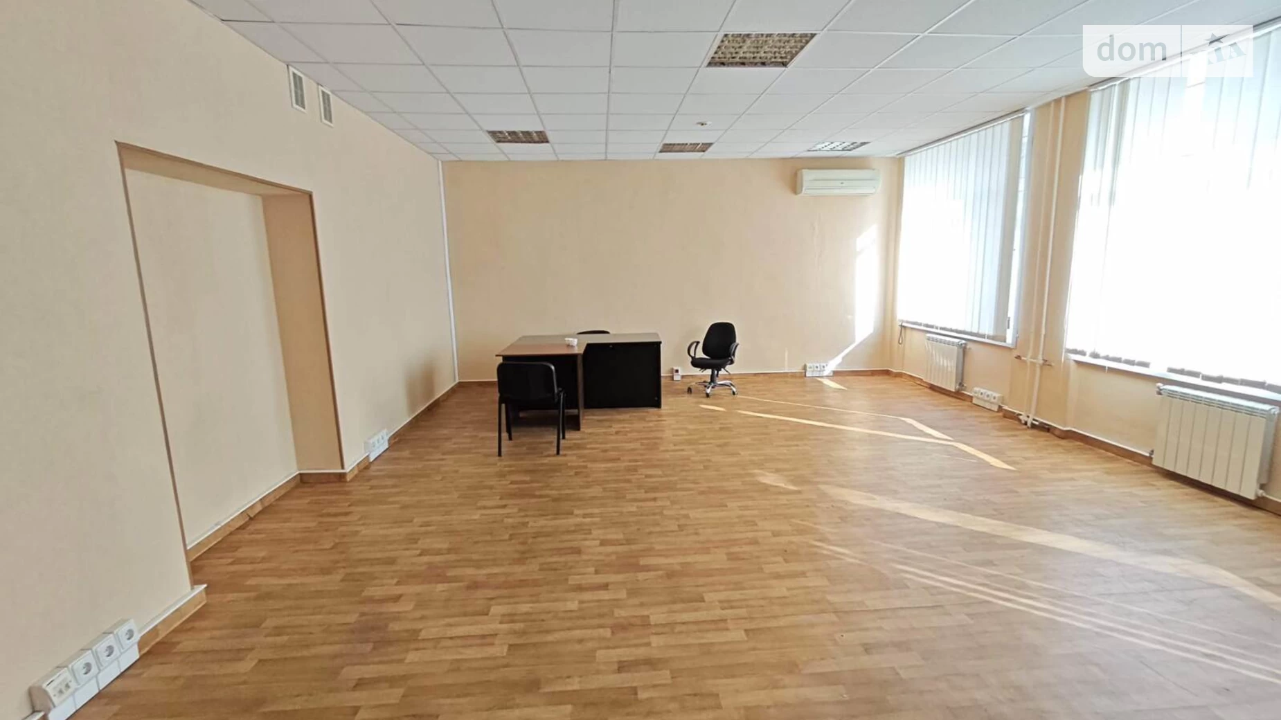 Сдается в аренду офис 61.6 кв. м в бизнес-центре, цена: 13100 грн - фото 4