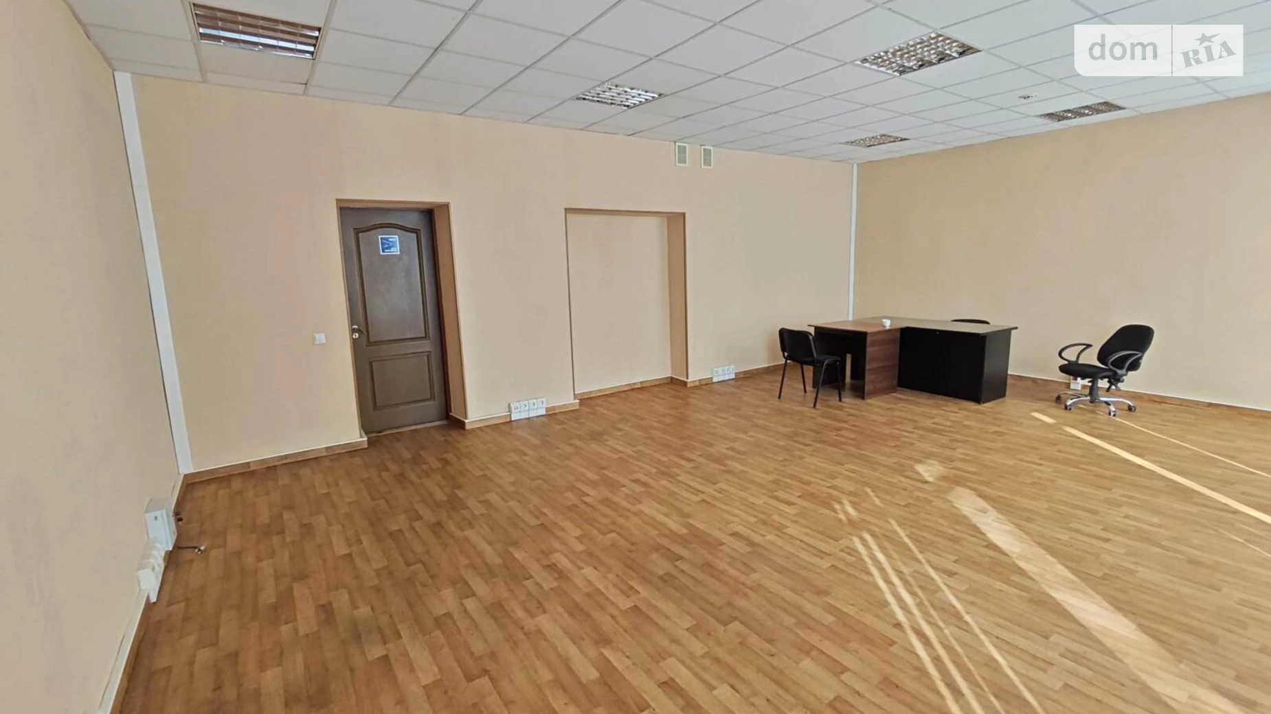 Сдается в аренду офис 61.6 кв. м в бизнес-центре, цена: 13440 грн - фото 5