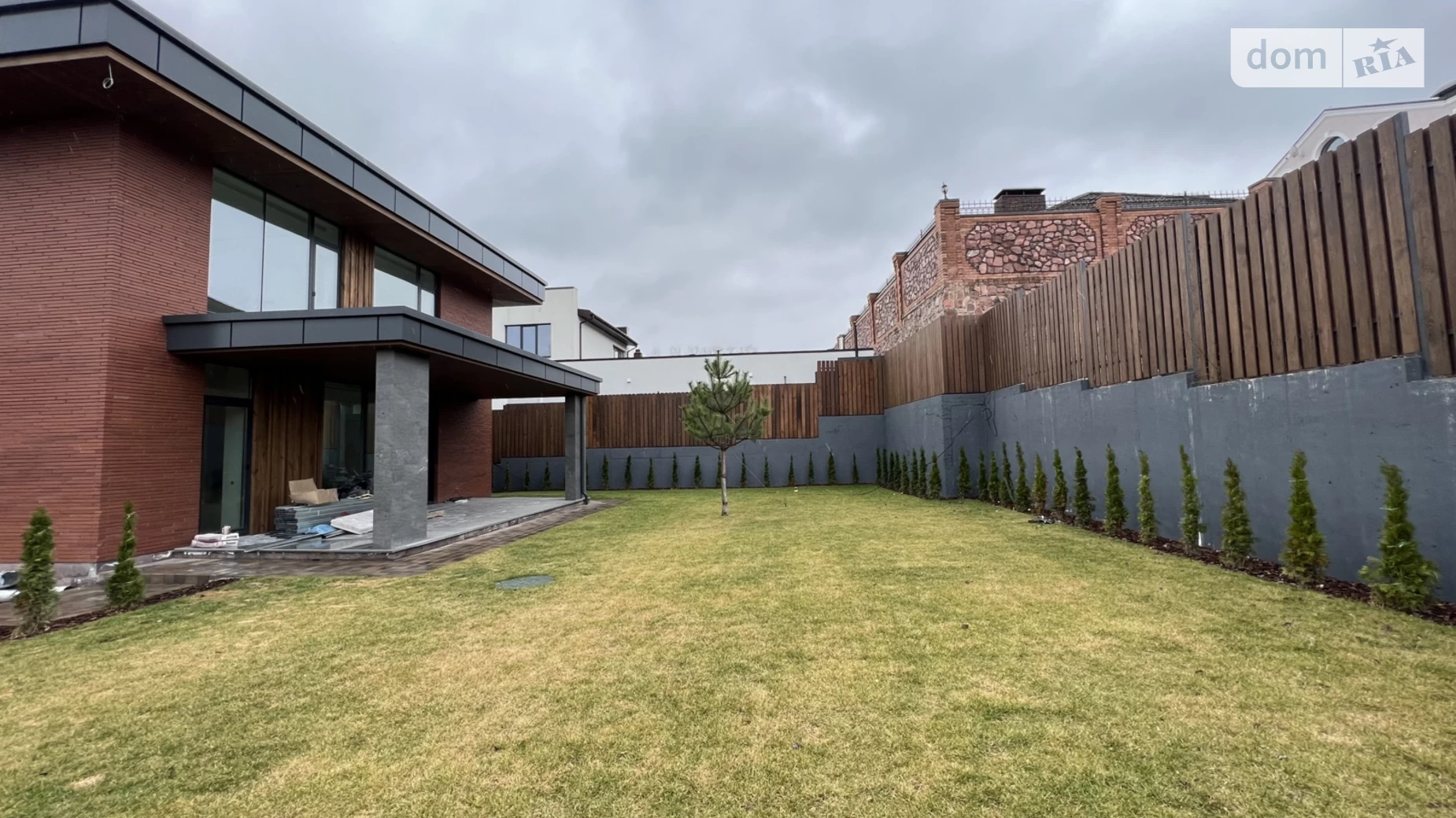 Продается дом на 2 этажа 220 кв. м с беседкой, цена: 795000 $ - фото 3