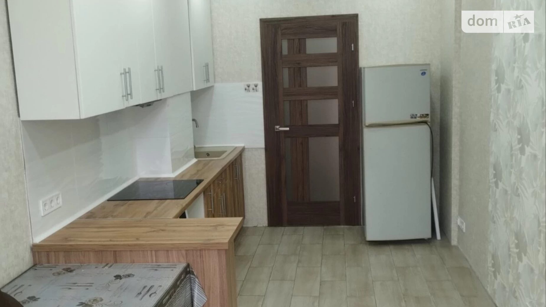 Продается 1-комнатная квартира 52.5 кв. м в Крыжановка, ул. Марсельская, 33/3 - фото 2