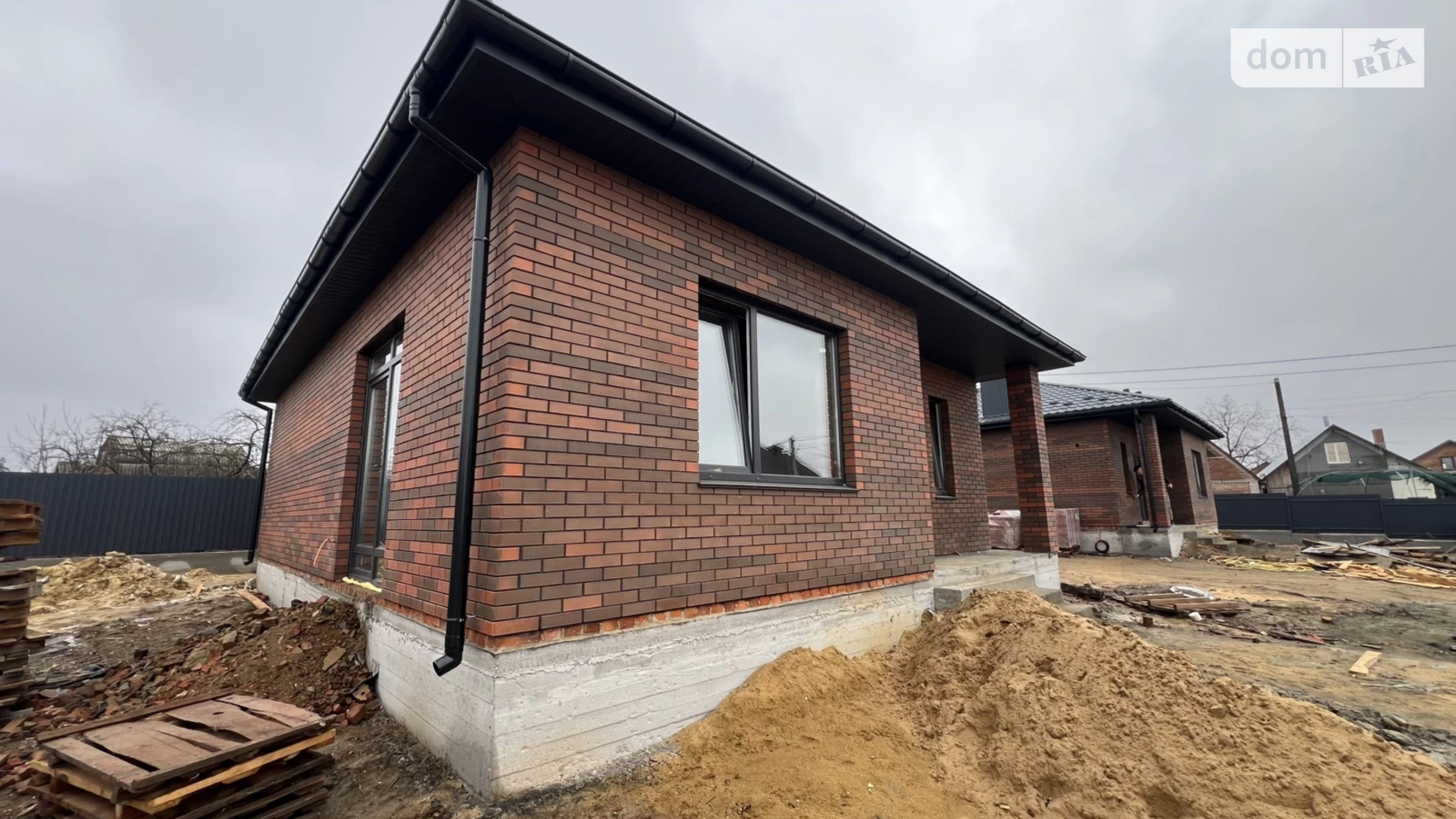 Продается одноэтажный дом 73 кв. м с бассейном, цена: 74999 $ - фото 2