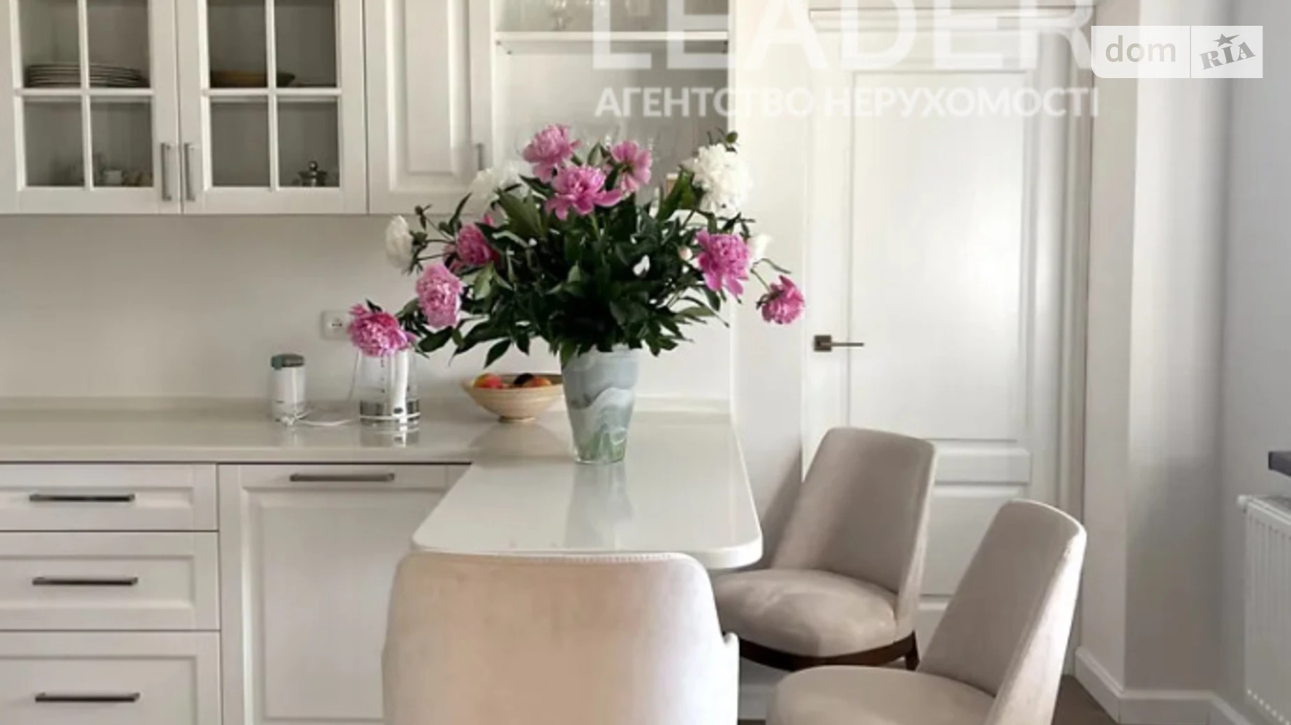 Сдается в аренду дом на 2 этажа 170 кв. м с бассейном, цена: 2200 $ - фото 2