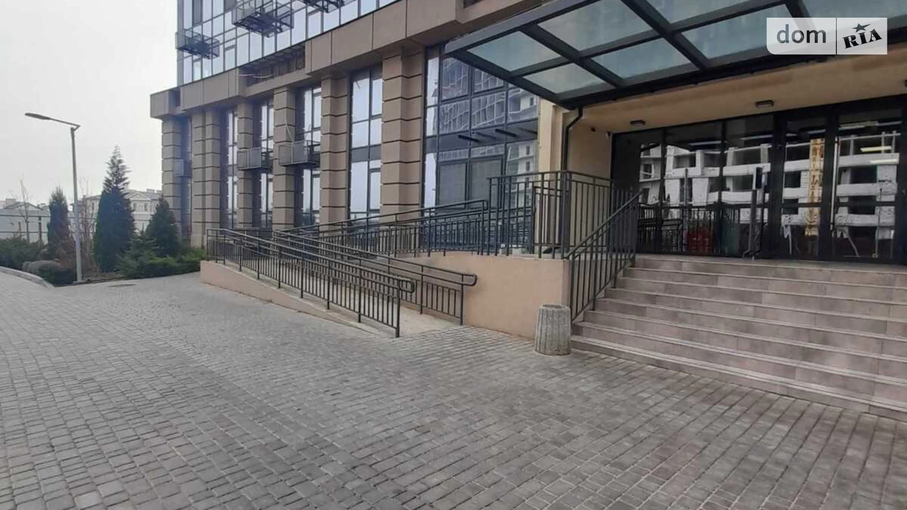 Продается 1-комнатная квартира 89.3 кв. м в Фонтанке, ул. Дружбы народов - фото 2