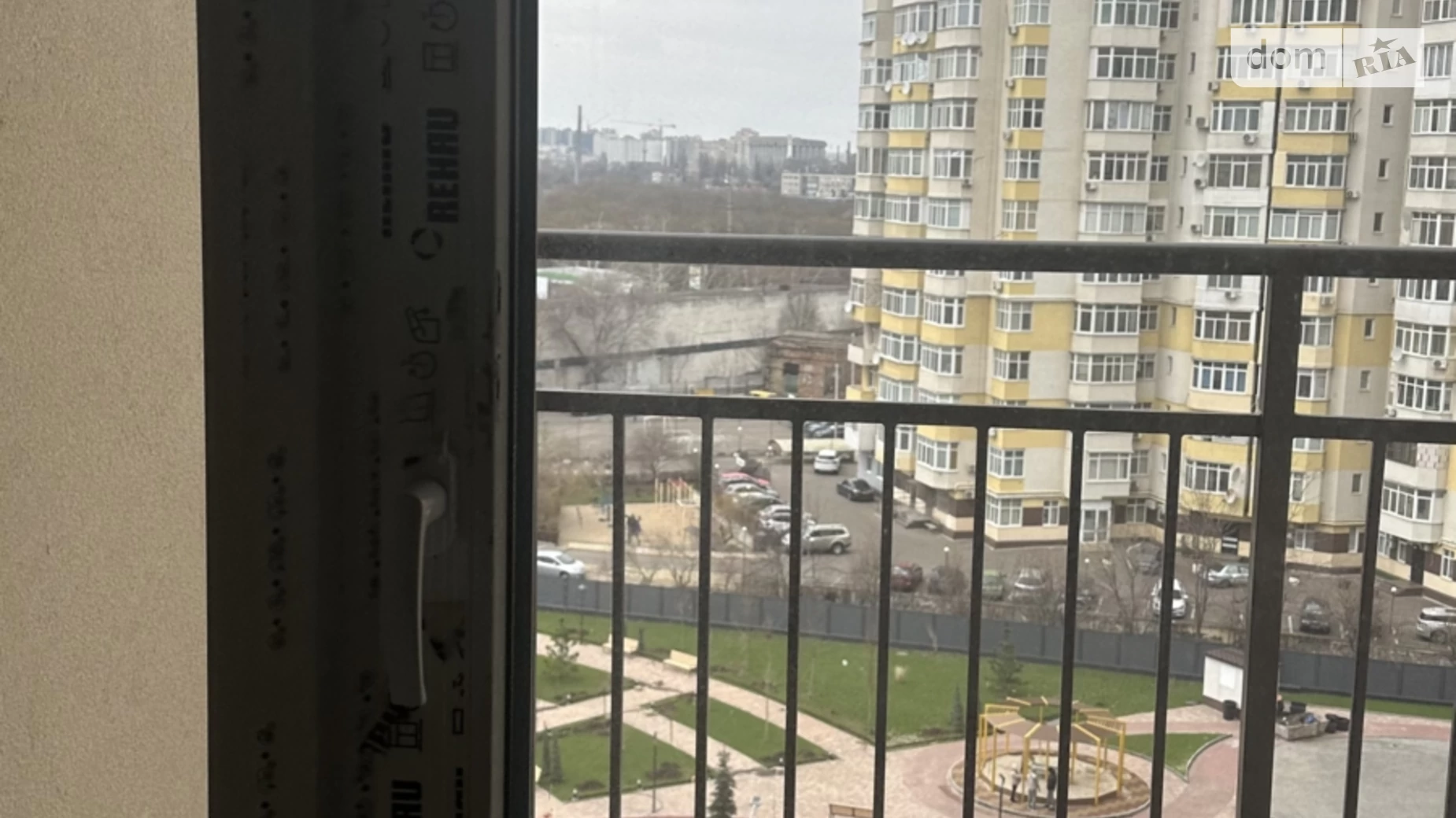 Продається 1-кімнатна квартира 42 кв. м у Одесі, вул. Середньофонтанська, 19Б - фото 2