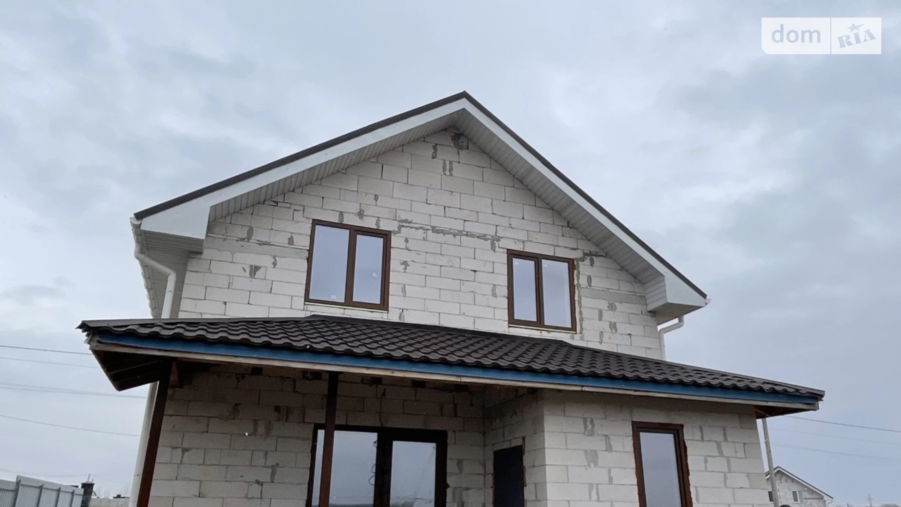 Продается дом на 2 этажа 130 кв. м с подвалом, цена: 61000 $ - фото 2
