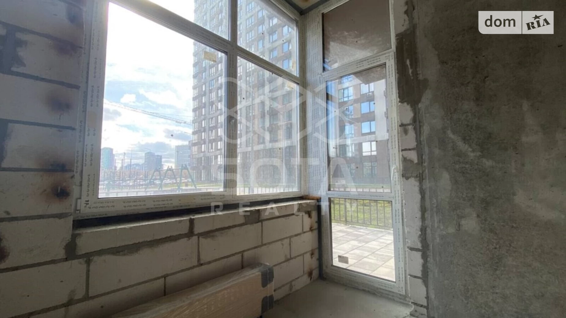 Продается 2-комнатная квартира 66 кв. м в Киеве, ул. Александра Олеся, 1 - фото 2