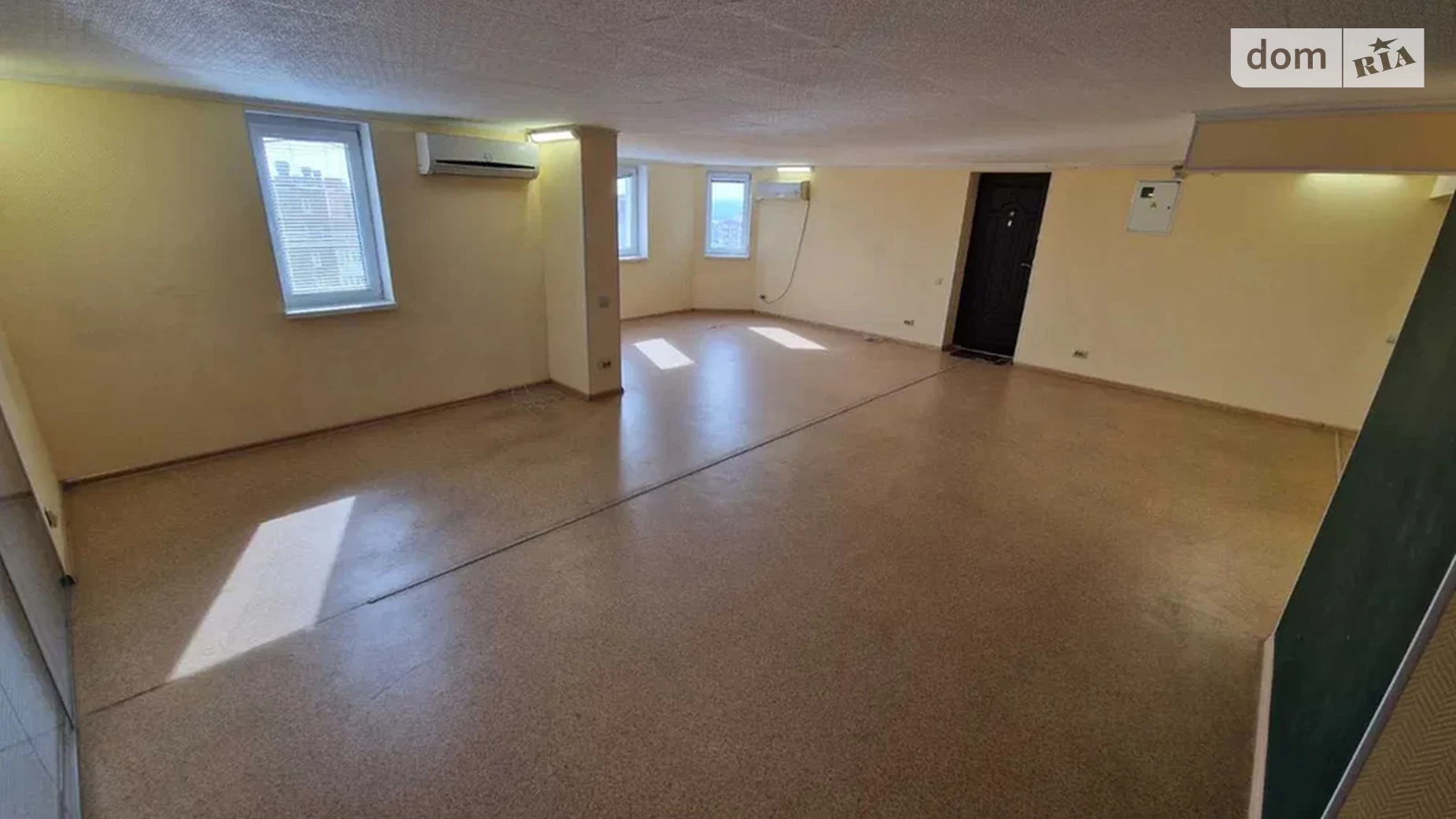 Продається офіс 95.4 кв. м в бізнес-центрі, цена: 78900 $ - фото 2