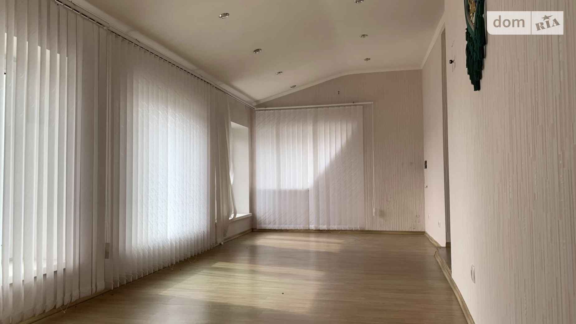 Продается дом на 2 этажа 269 кв. м с беседкой, цена: 107000 $ - фото 5