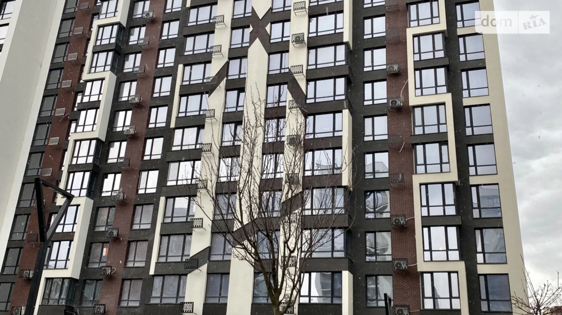 Продается 2-комнатная квартира 73 кв. м в Ивано-Франковске, ул. Ленкавского, 34 корпус 12 - фото 3