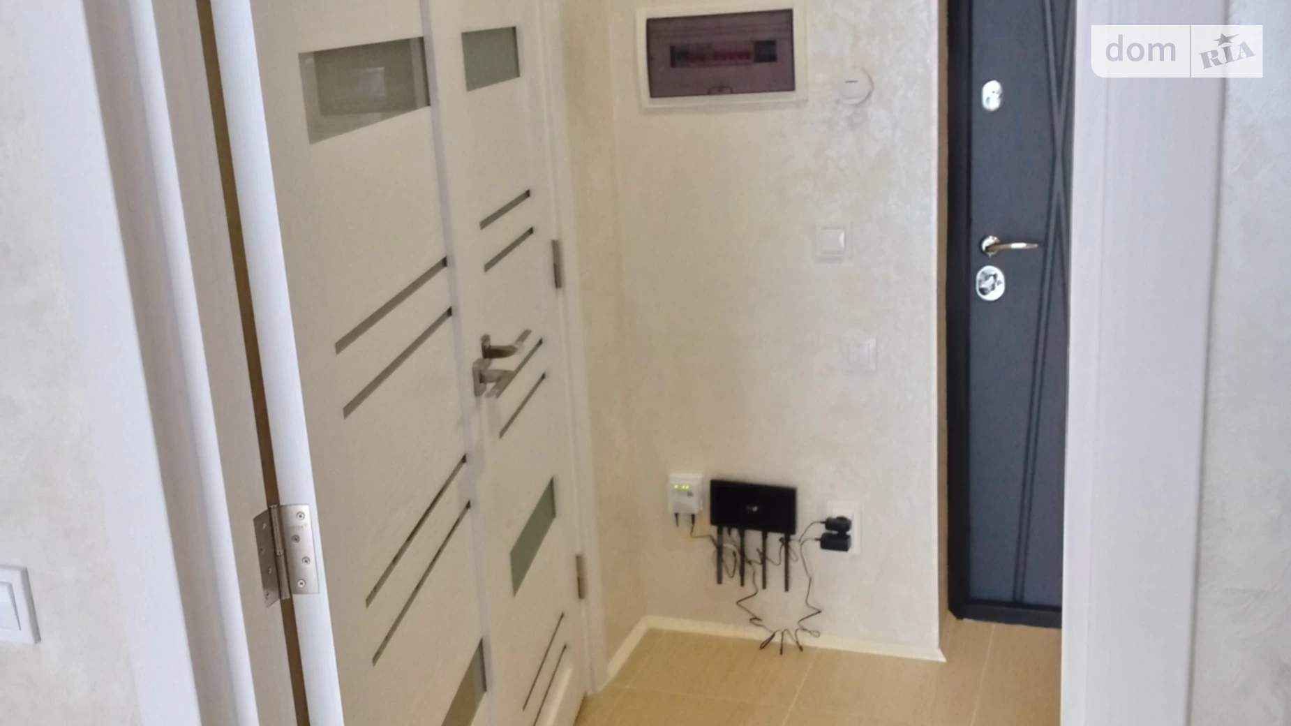 Сдается в аренду 1-комнатная квартира 48.3 кв. м в Ужгороде, ул. Ивана Фогарашия, 17 корпус 7 - фото 2