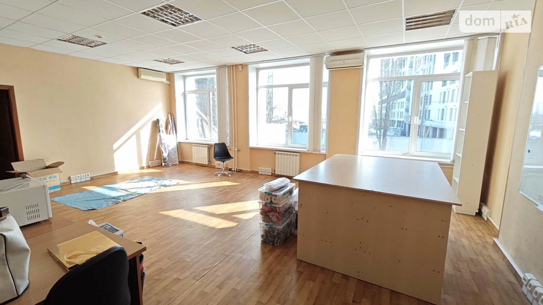 Сдается в аренду офис 70 кв. м в бизнес-центре, цена: 20320 грн - фото 2