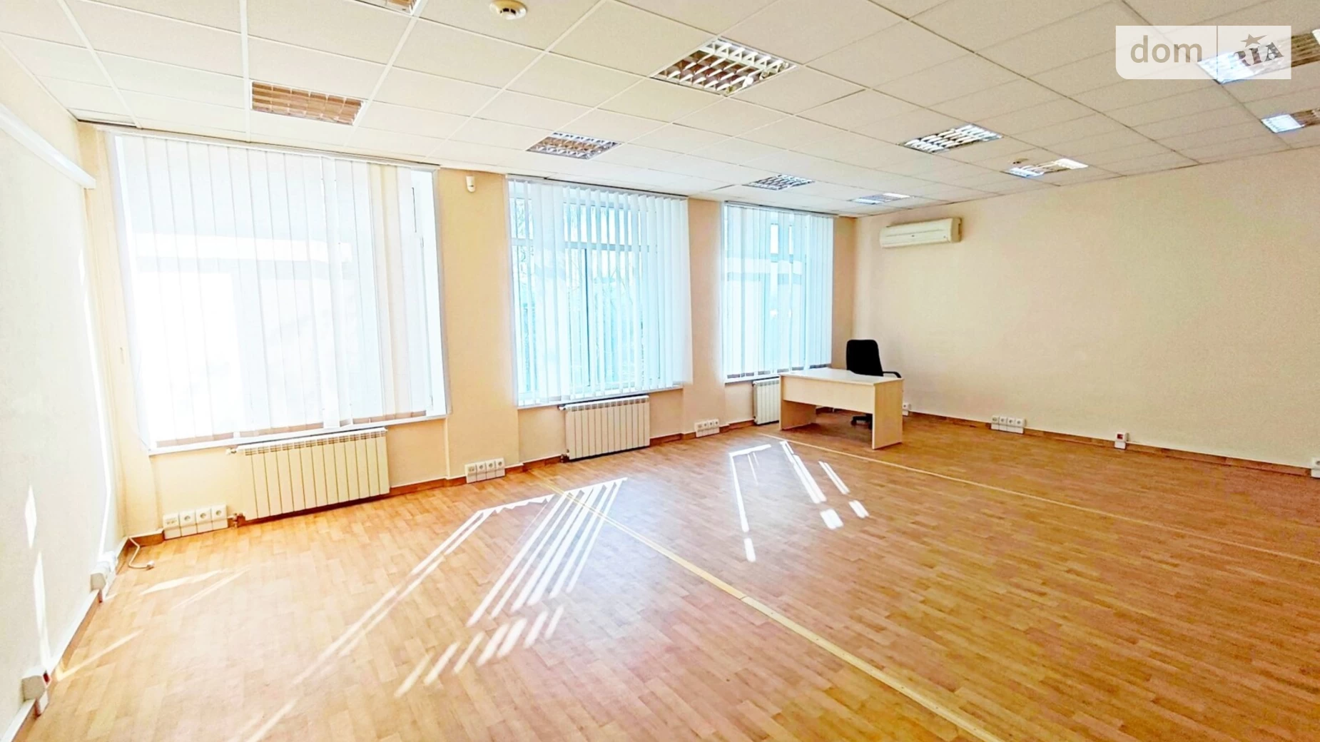 Сдается в аренду офис 63.8 кв. м в бизнес-центре, цена: 13860 грн - фото 2