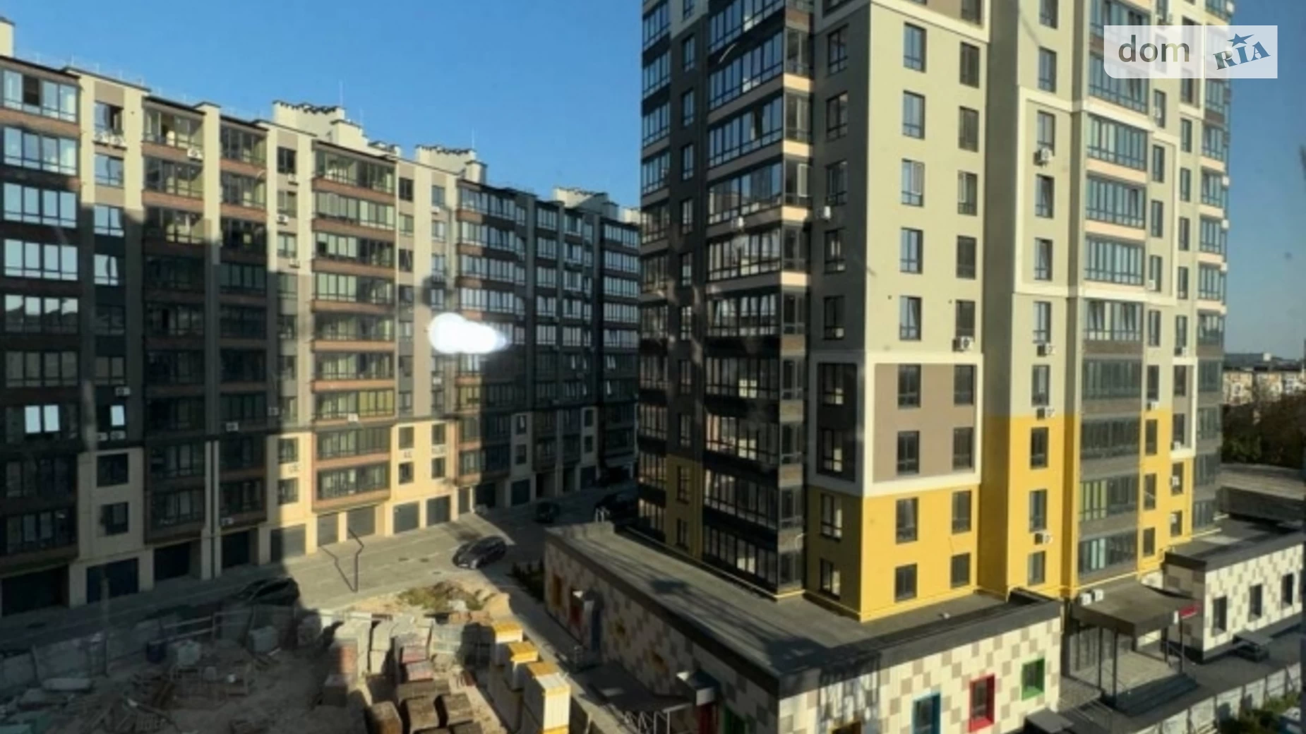 Продается 1-комнатная квартира 56 кв. м в Житомире, ул. Домбровского, 3 - фото 2