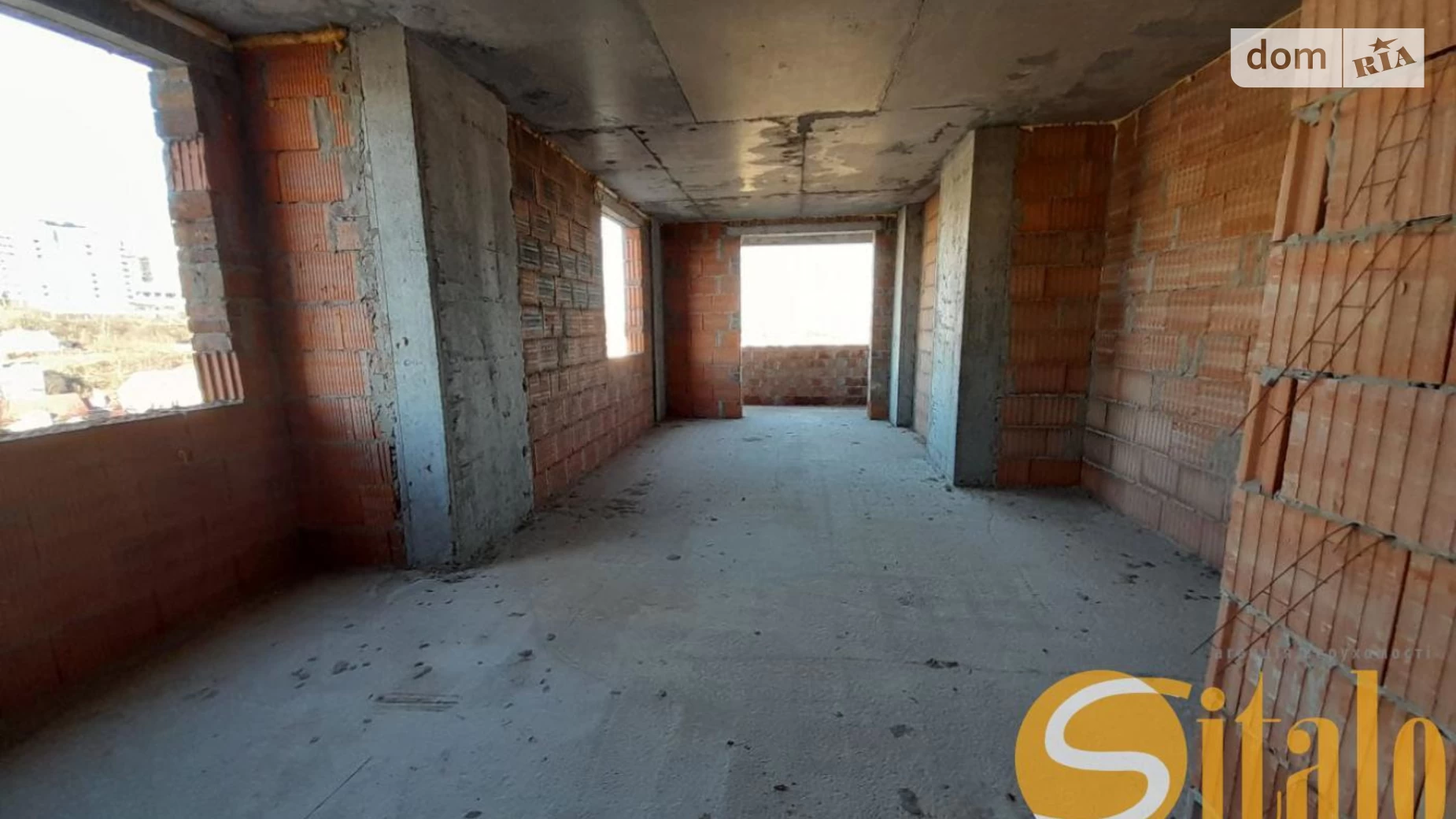 Продается 1-комнатная квартира 67 кв. м в Львове, ул. Камышовая - фото 2
