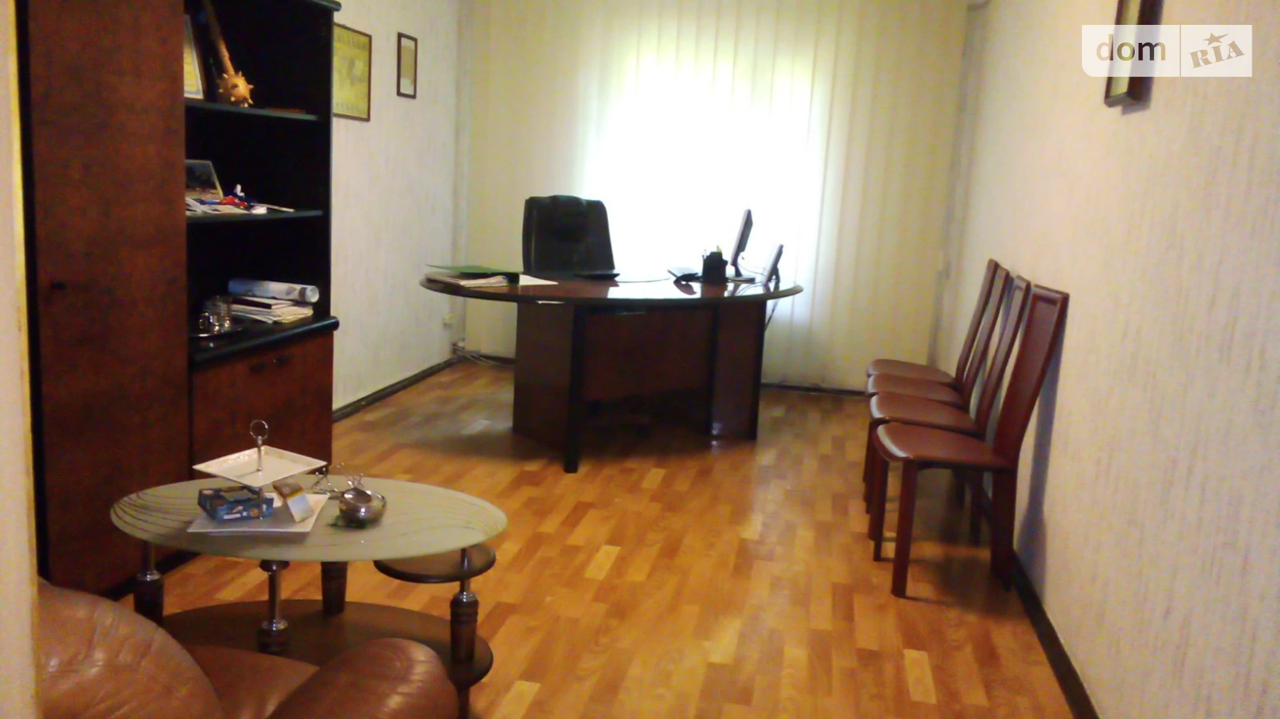 Сдается в аренду офис 18 кв. м в бизнес-центре, цена: 1800 грн - фото 2