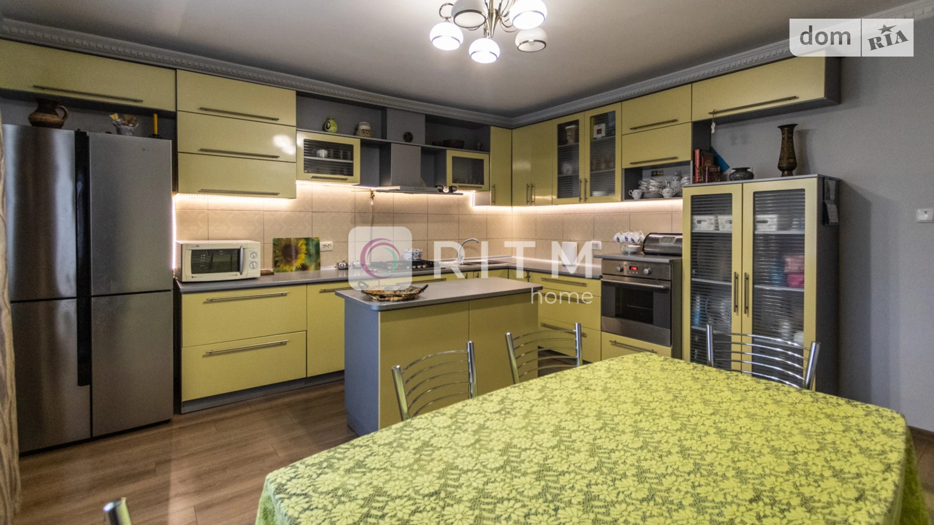 Продается дом на 2 этажа 200 кв. м с участком, цена: 158000 $ - фото 3