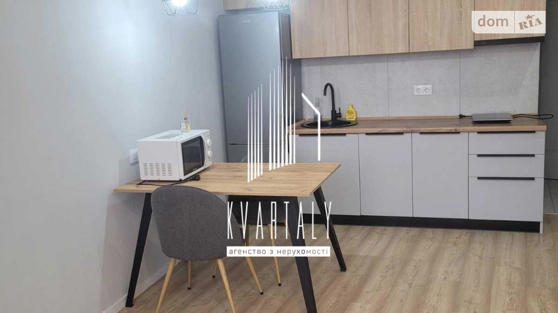 Продается 1-комнатная квартира 32 кв. м в Киеве, пер. Балтийский, 3А - фото 2