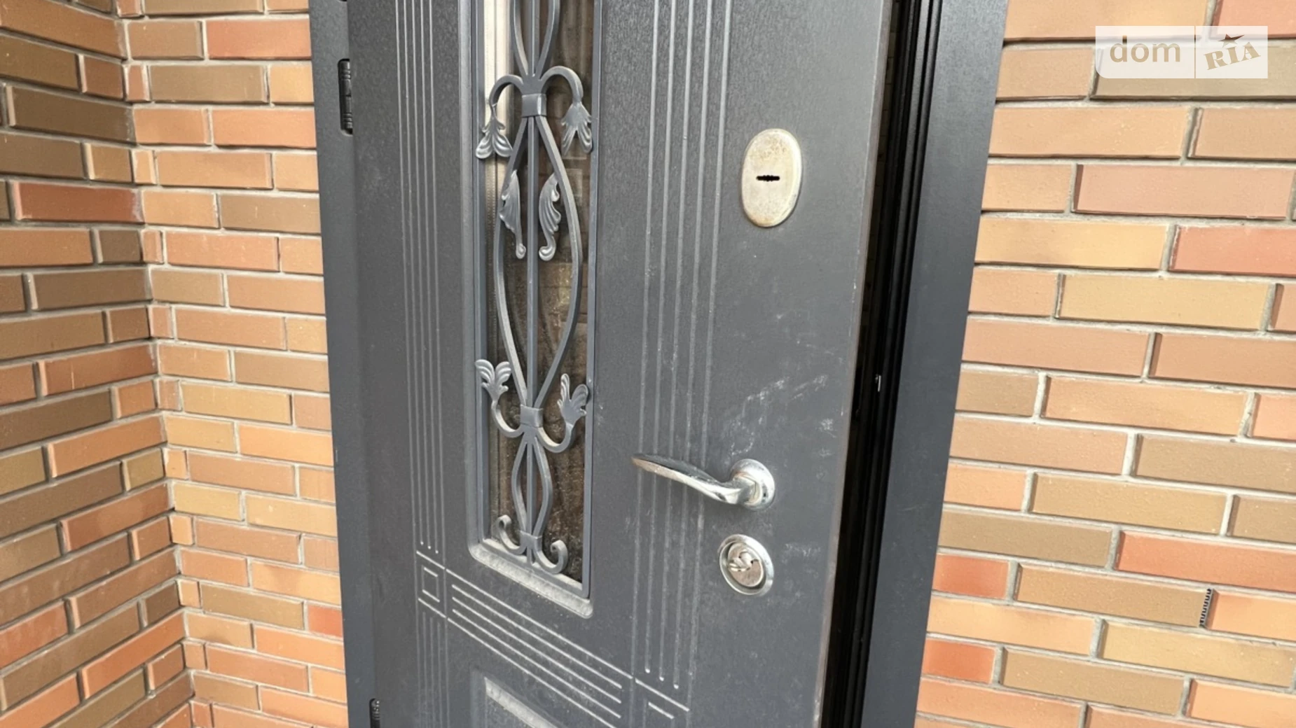 Продается дом на 2 этажа 140 кв. м с садом, цена: 165000 $ - фото 3