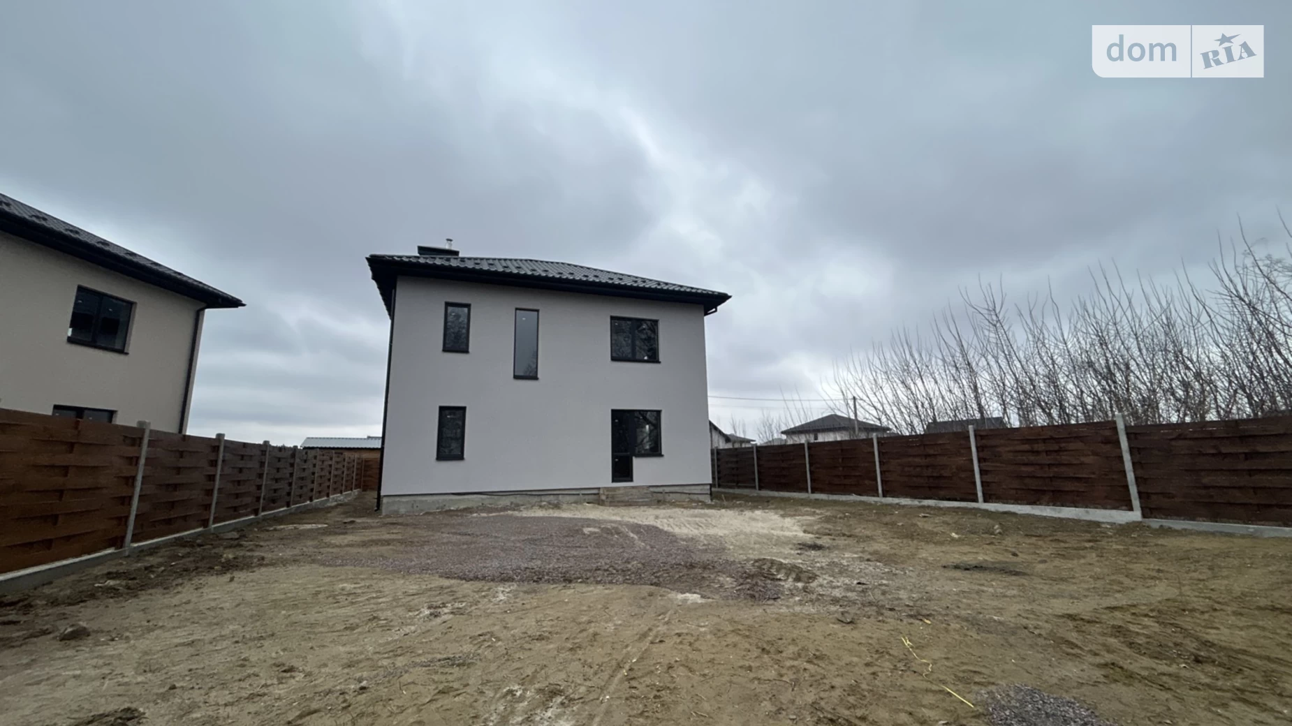 Продается дом на 2 этажа 117 кв. м с гаражом, цена: 100000 $ - фото 2