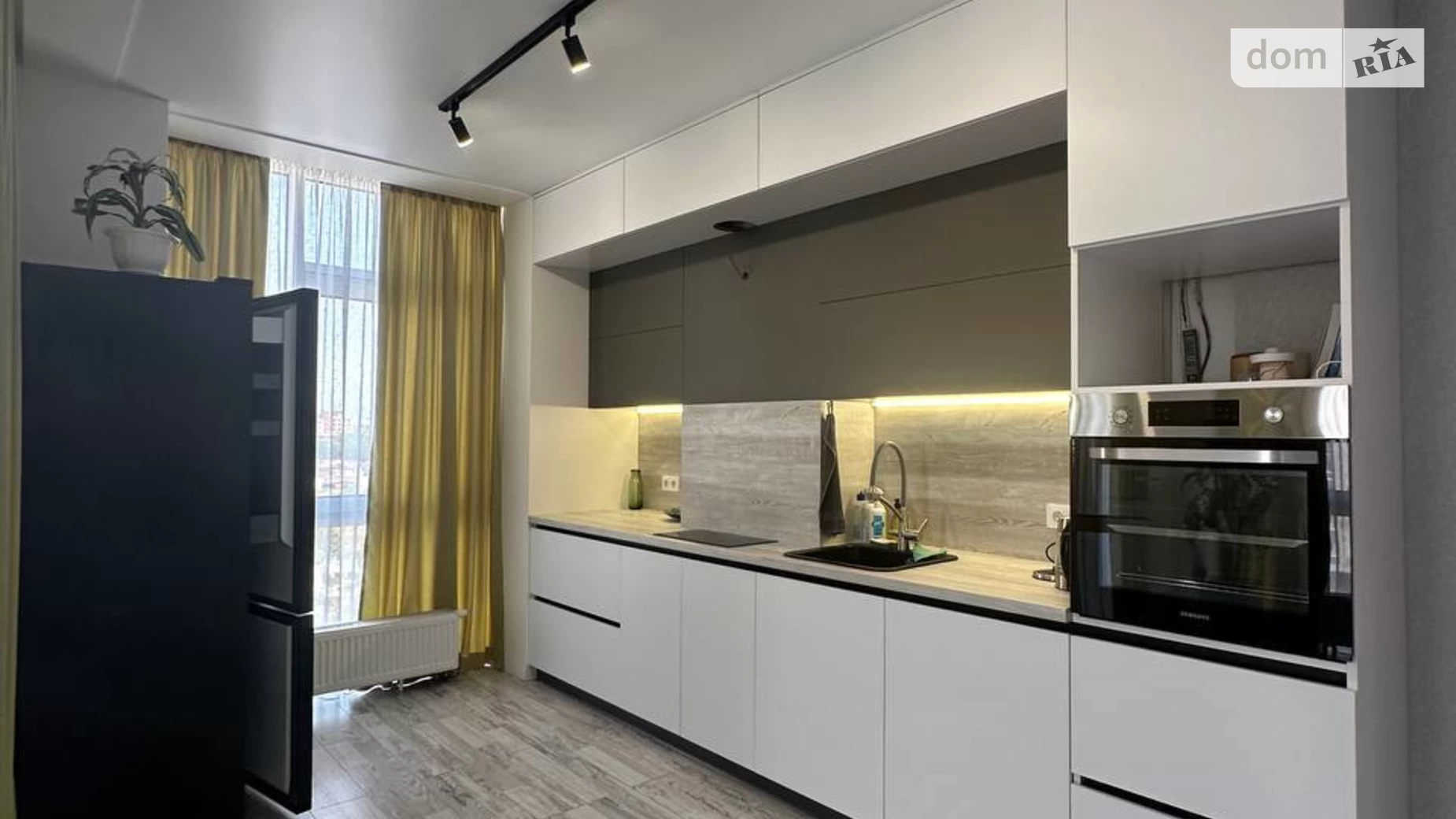 Продается 2-комнатная квартира 65.7 кв. м в Лиманке, ул. Спортивная, 3/4 - фото 3